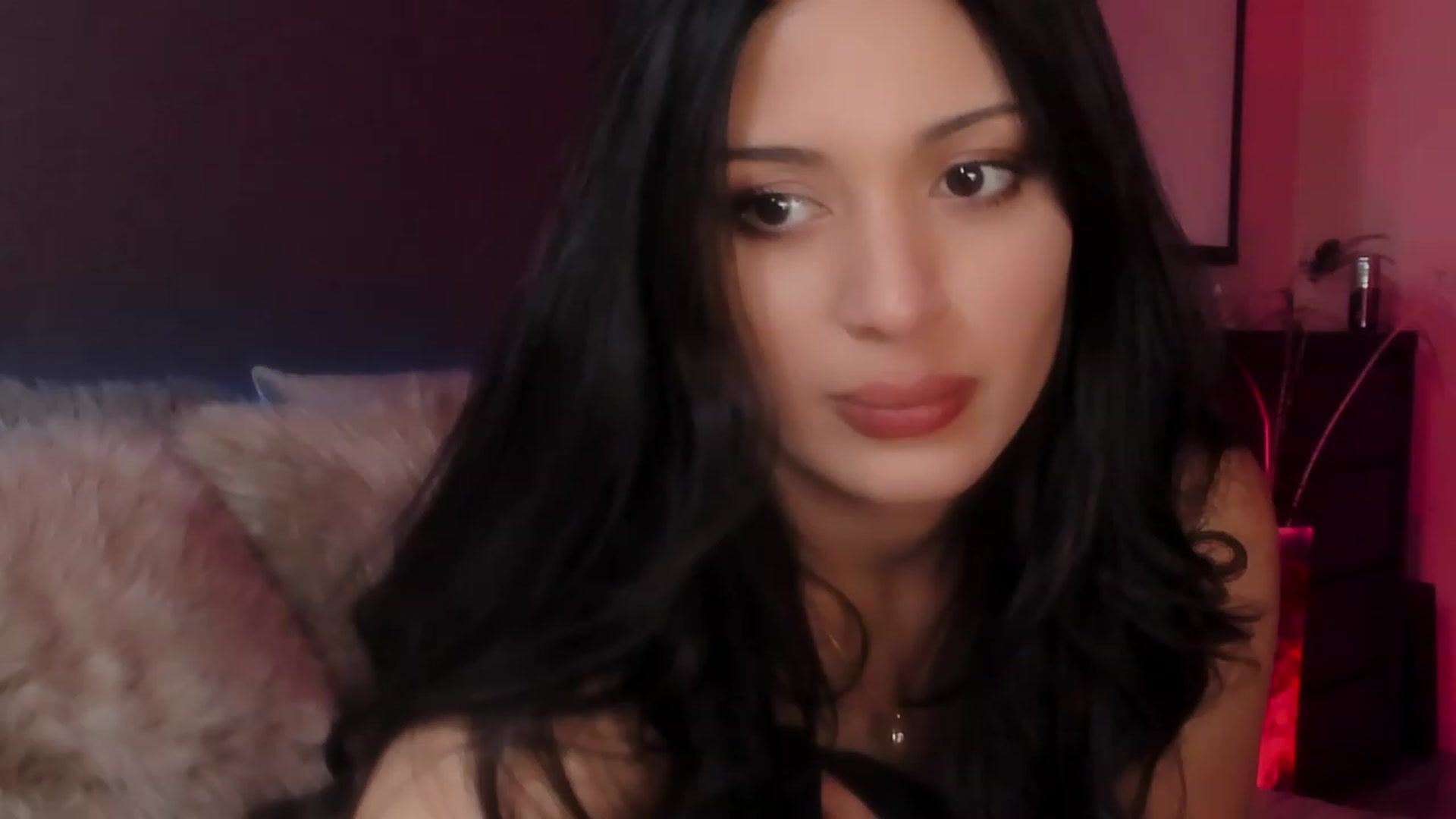 Gallery image thumbnail from Angel_on_Duty's myfreecams stream on, 01/10/2024, 02:13 image 6 of 20