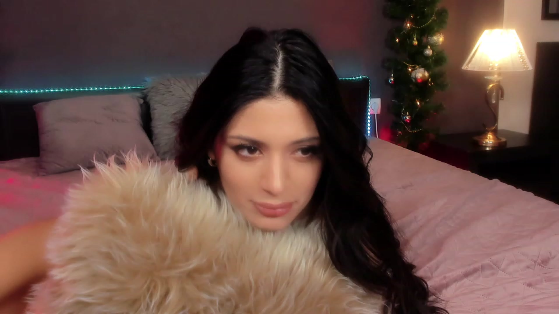 Gallery image thumbnail from Angel_on_Duty's myfreecams stream on, 01/20/2024, 05:13 image 7 of 20