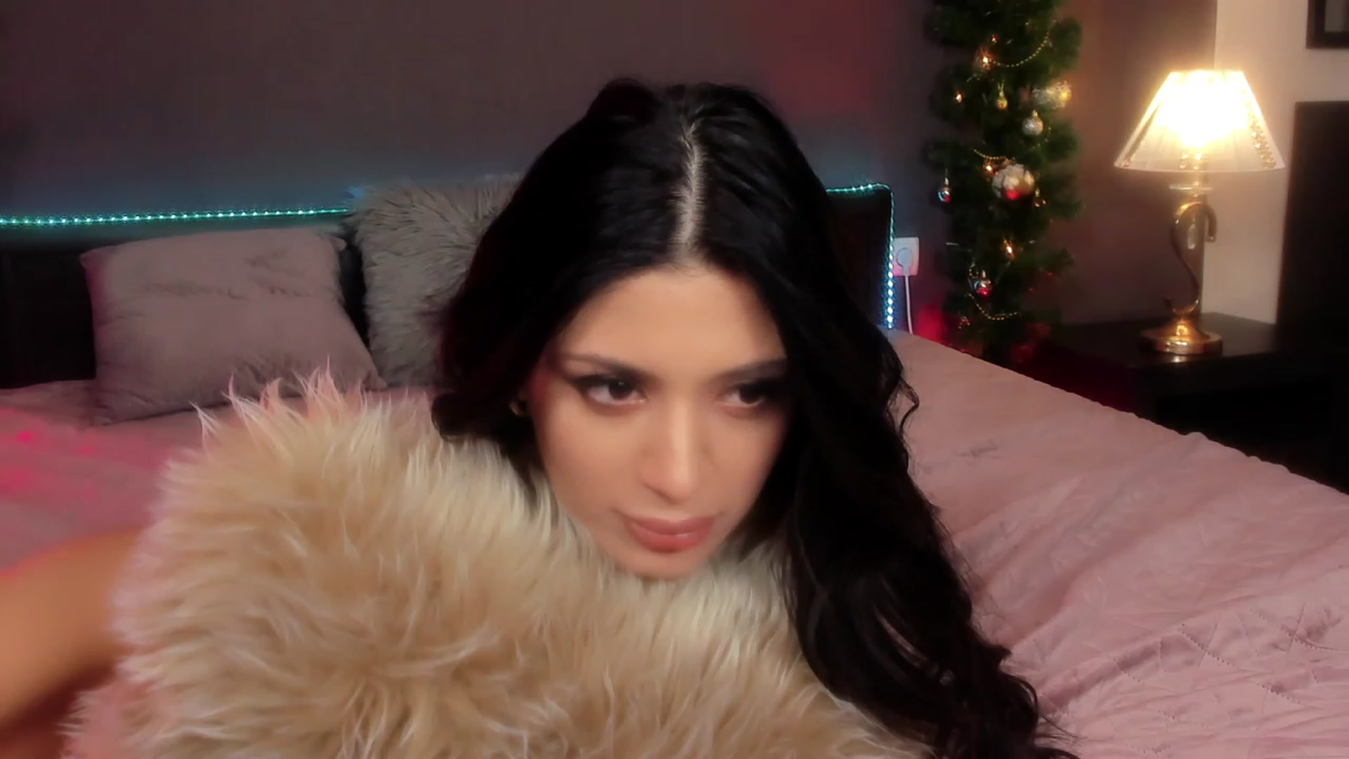 Gallery image thumbnail from Angel_on_Duty's myfreecams stream on, 01/20/2024, 05:13 image 8 of 20