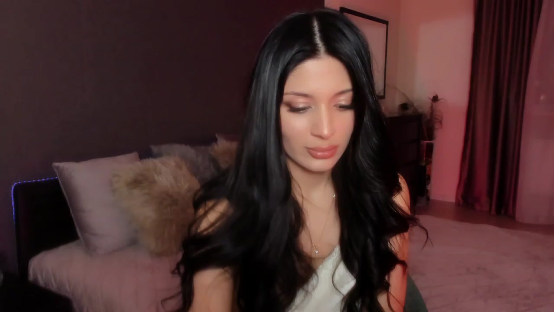 Gallery image thumbnail from Angel_on_Duty's myfreecams stream on, 01/22/2024, 02:47 image 2 of 20