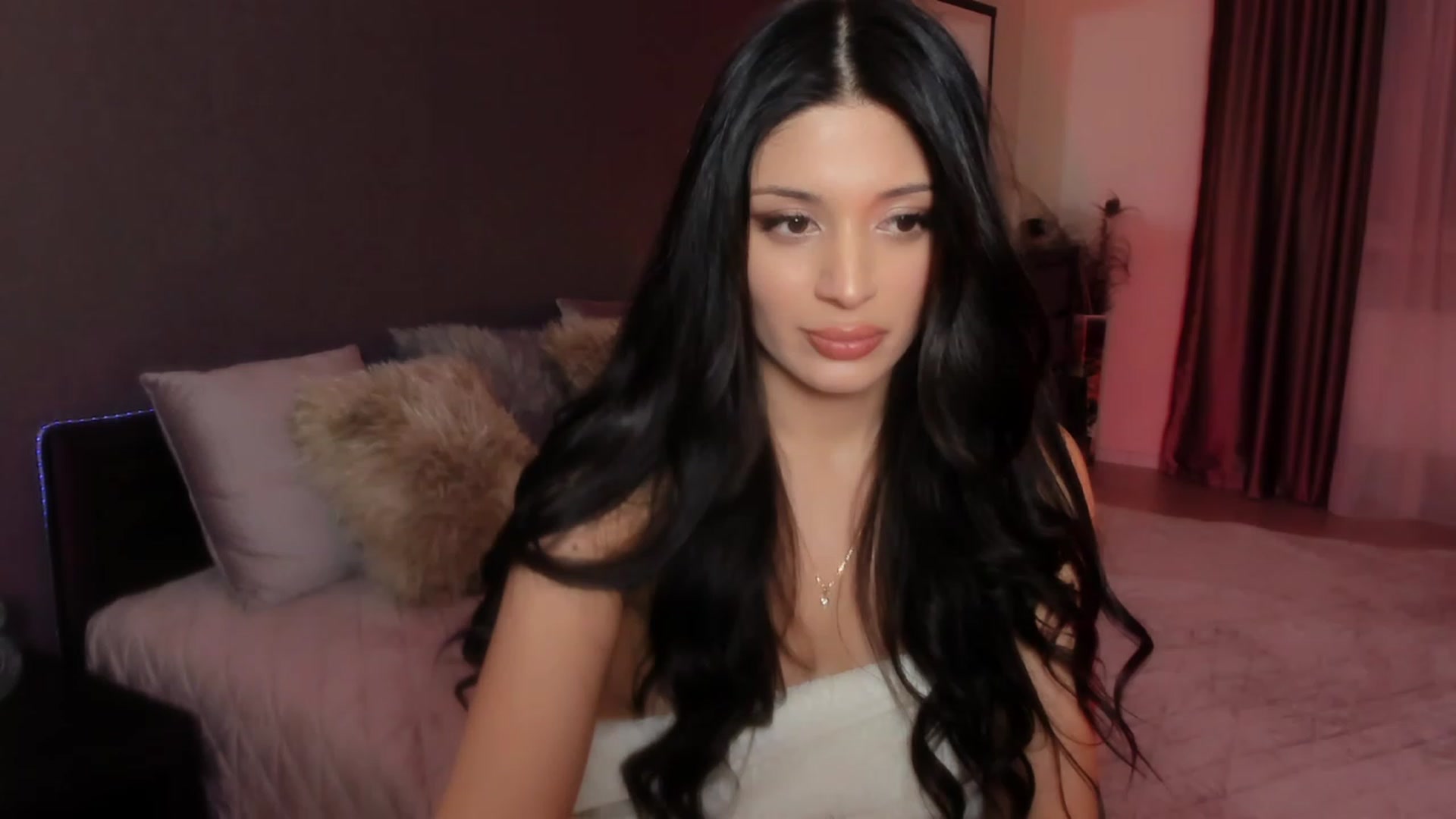 Gallery image thumbnail from Angel_on_Duty's myfreecams stream on, 01/22/2024, 02:47 image 19 of 20