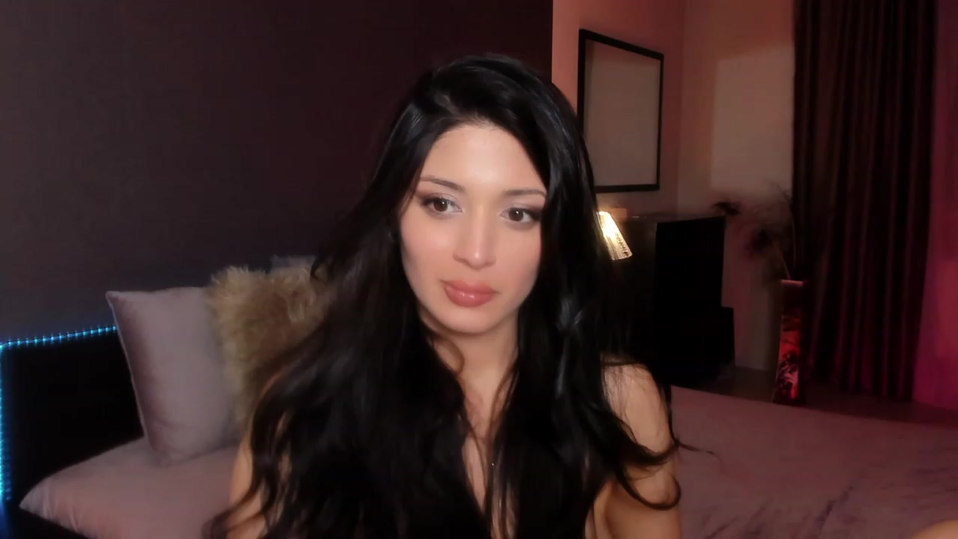 Gallery image thumbnail from Angel_on_Duty's myfreecams stream on, 01/23/2024, 01:10 image 12 of 20