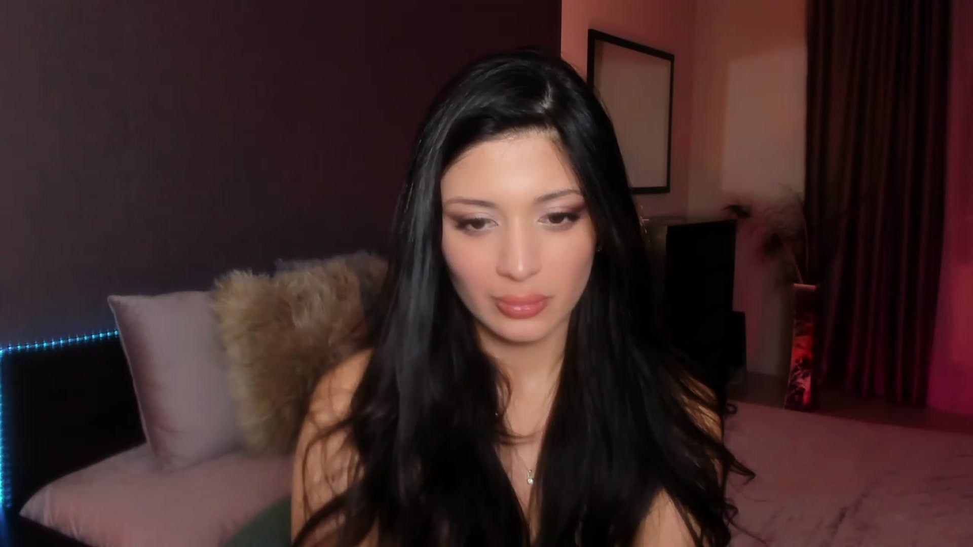 Gallery image thumbnail from Angel_on_Duty's myfreecams stream on, 01/23/2024, 01:10 image 17 of 20