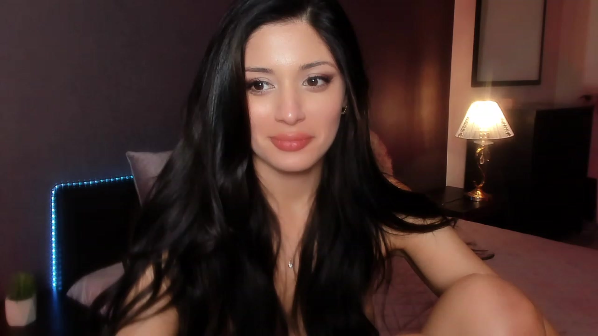 Gallery image thumbnail from Angel_on_Duty's myfreecams stream on, 01/23/2024, 03:05 image 19 of 20