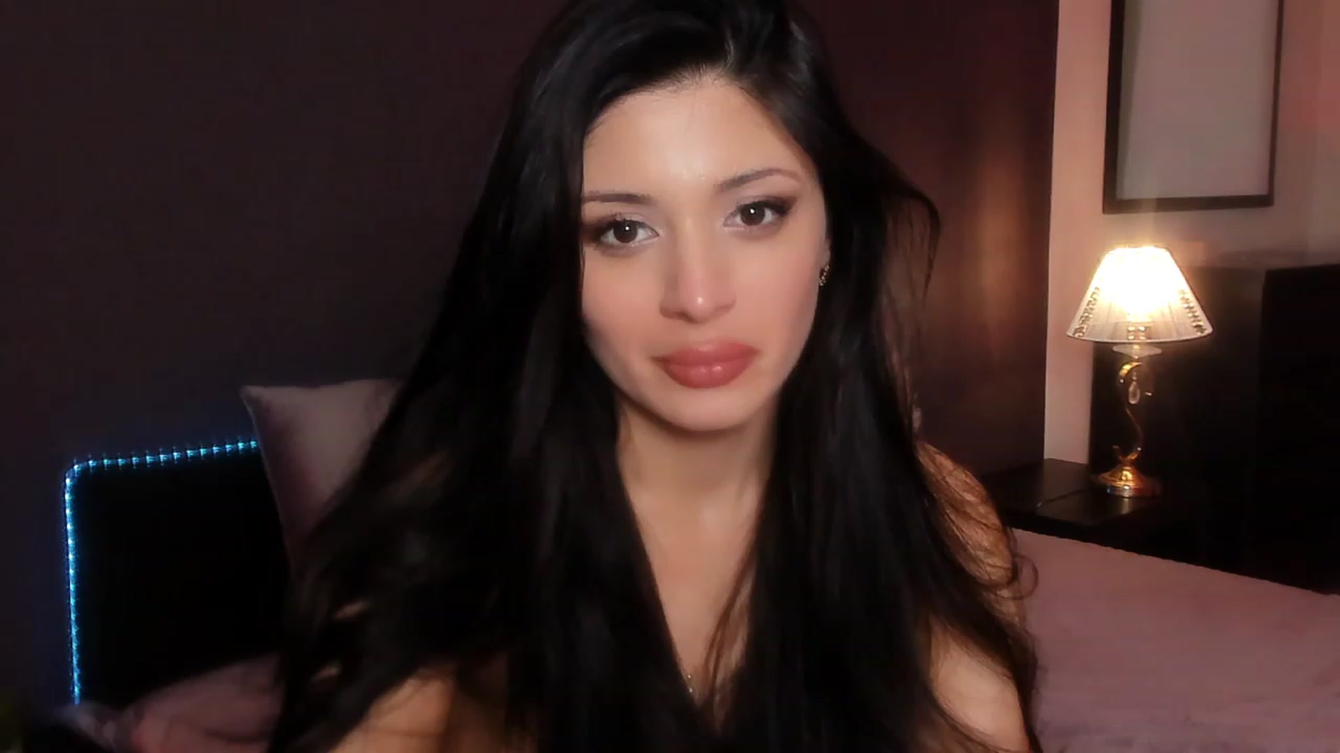Gallery image thumbnail from Angel_on_Duty's myfreecams stream on, 01/23/2024, 04:25 image 17 of 20