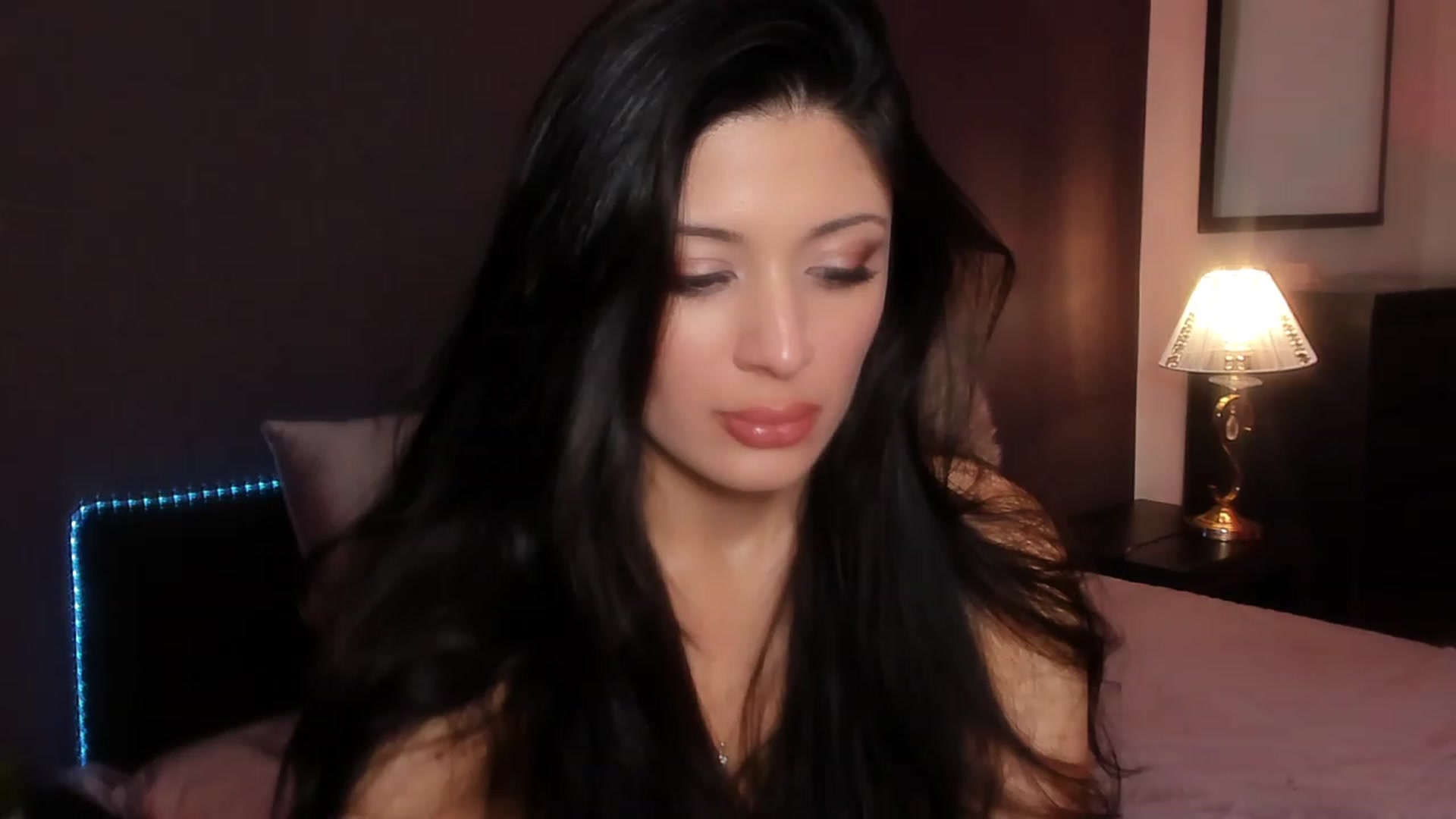 Gallery image thumbnail from Angel_on_Duty's myfreecams stream on, 01/23/2024, 04:25 image 10 of 20