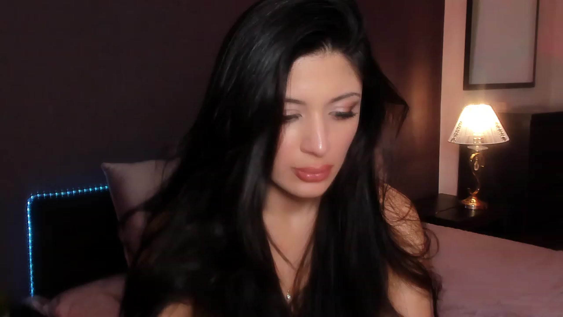 Gallery image thumbnail from Angel_on_Duty's myfreecams stream on, 01/23/2024, 04:25 image 15 of 20