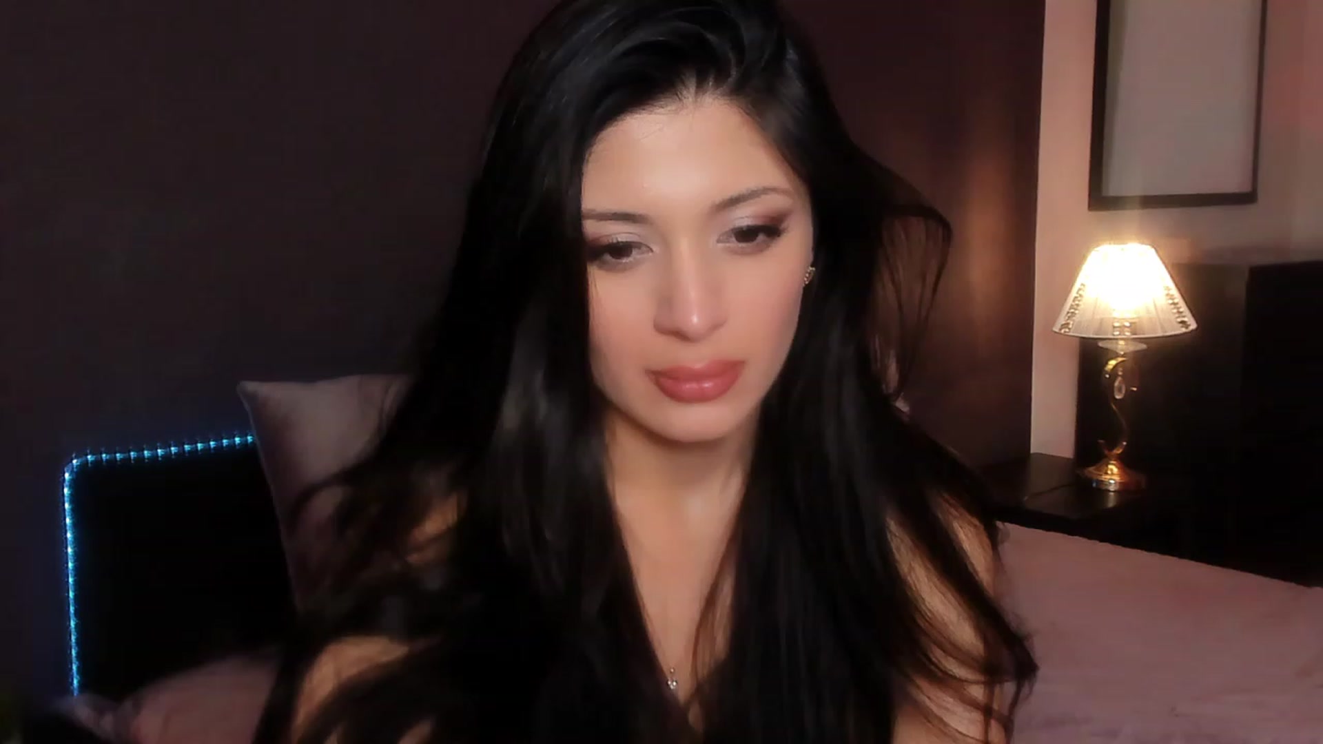 Gallery image thumbnail from Angel_on_Duty's myfreecams stream on, 01/23/2024, 04:25 image 7 of 20