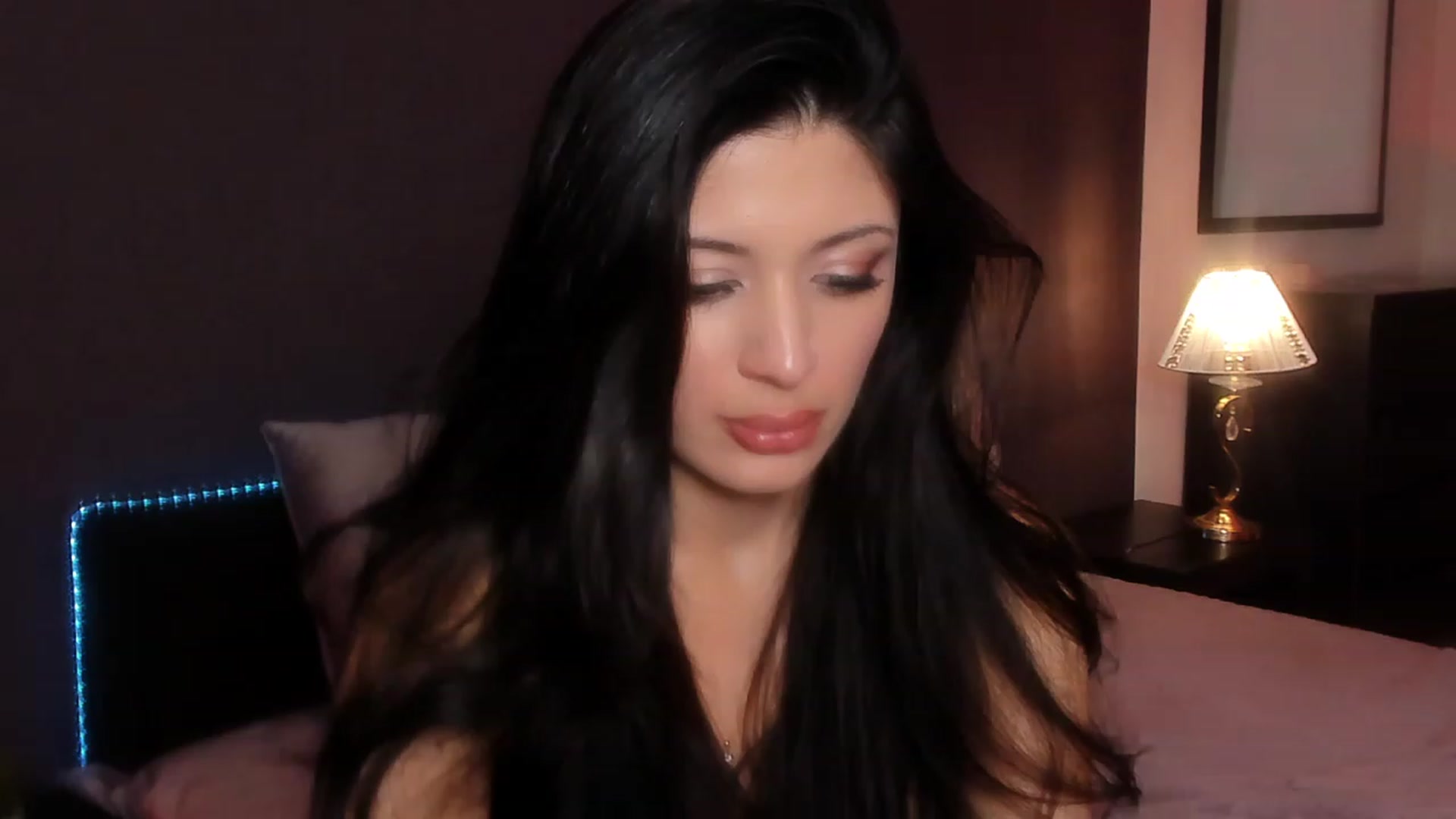 Gallery image thumbnail from Angel_on_Duty's myfreecams stream on, 01/23/2024, 04:25 image 9 of 20