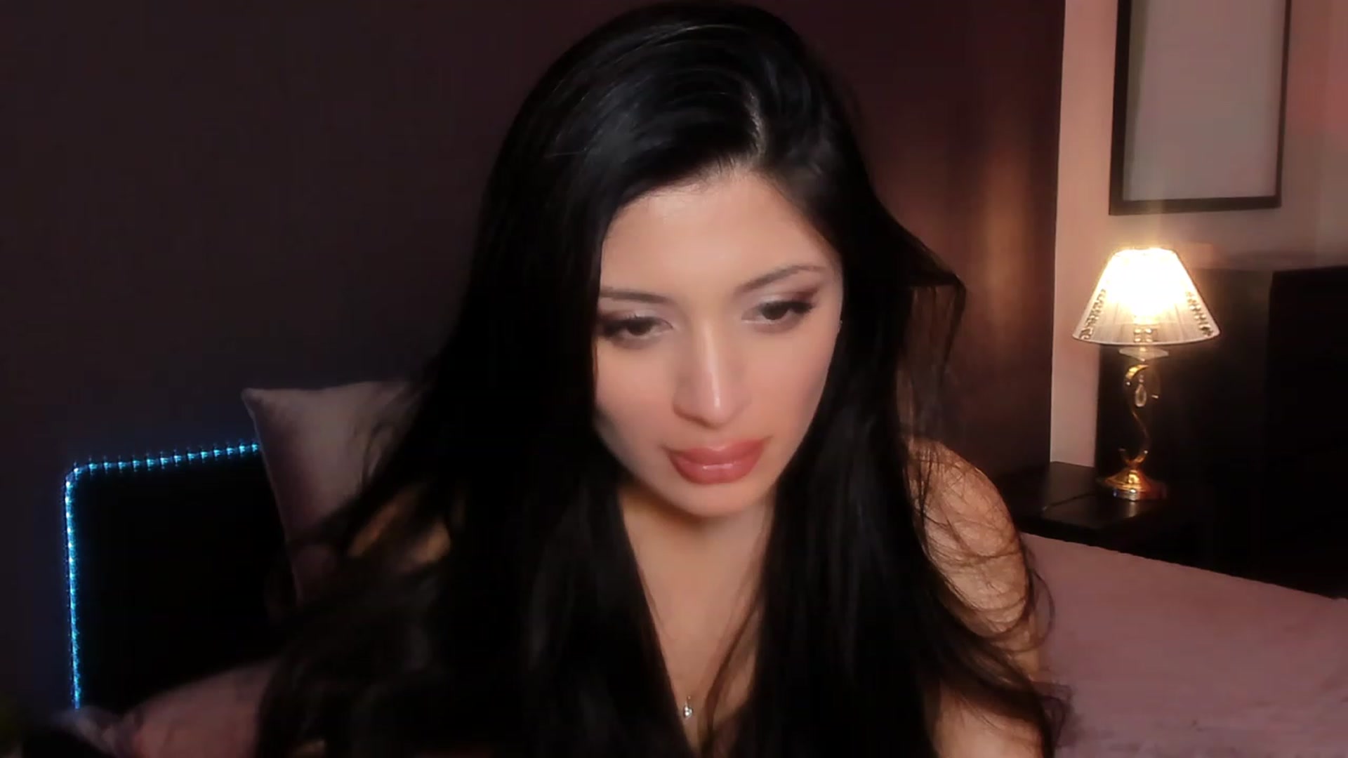 Gallery image thumbnail from Angel_on_Duty's myfreecams stream on, 01/23/2024, 04:25 image 18 of 20