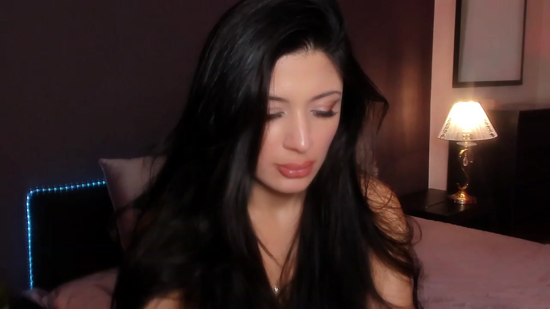 Gallery image thumbnail from Angel_on_Duty's myfreecams stream on, 01/23/2024, 04:25 image 14 of 20