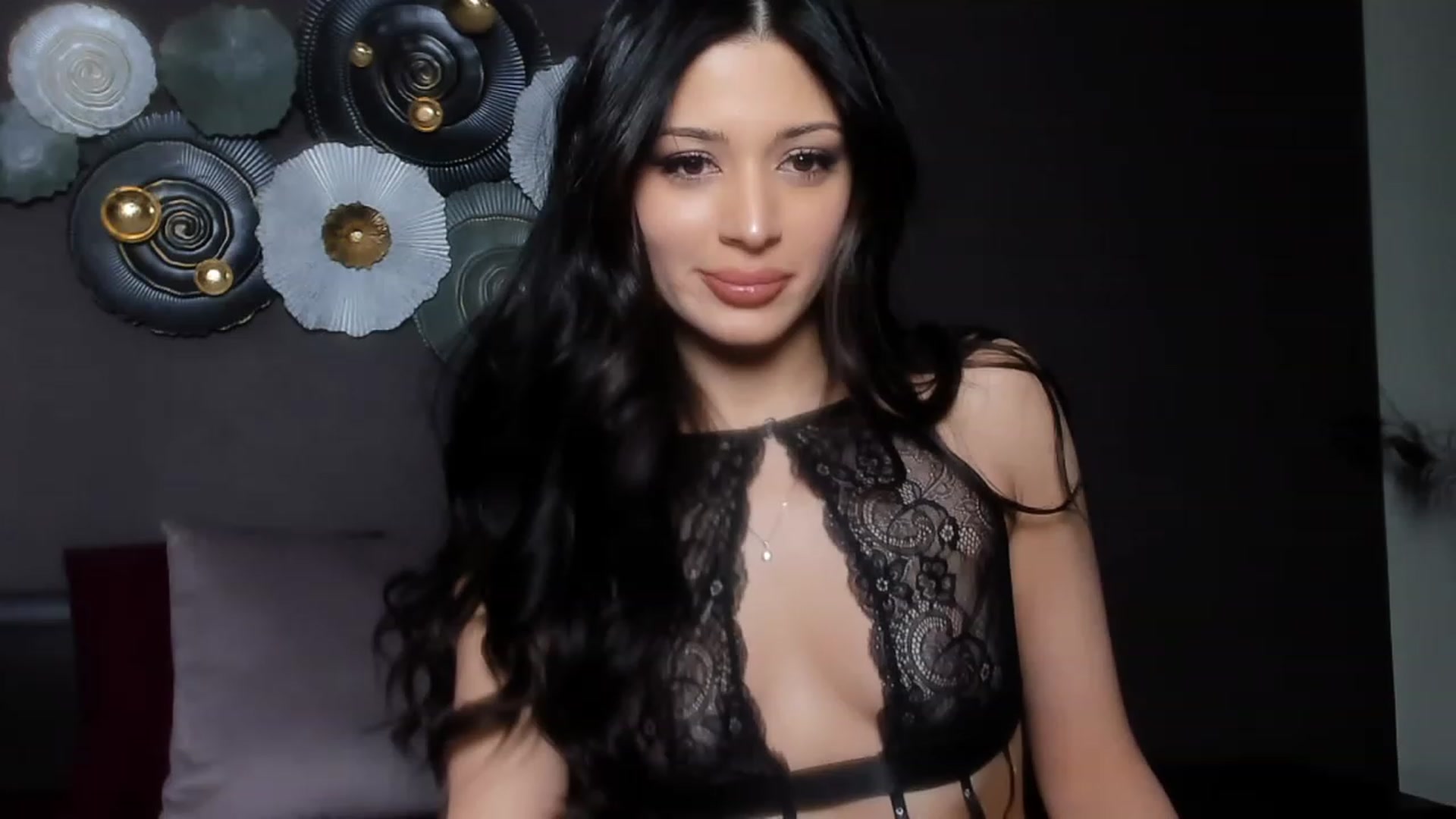 Gallery image thumbnail from Angel_on_Duty's myfreecams stream on, 02/04/2024, 22:20 image 14 of 20