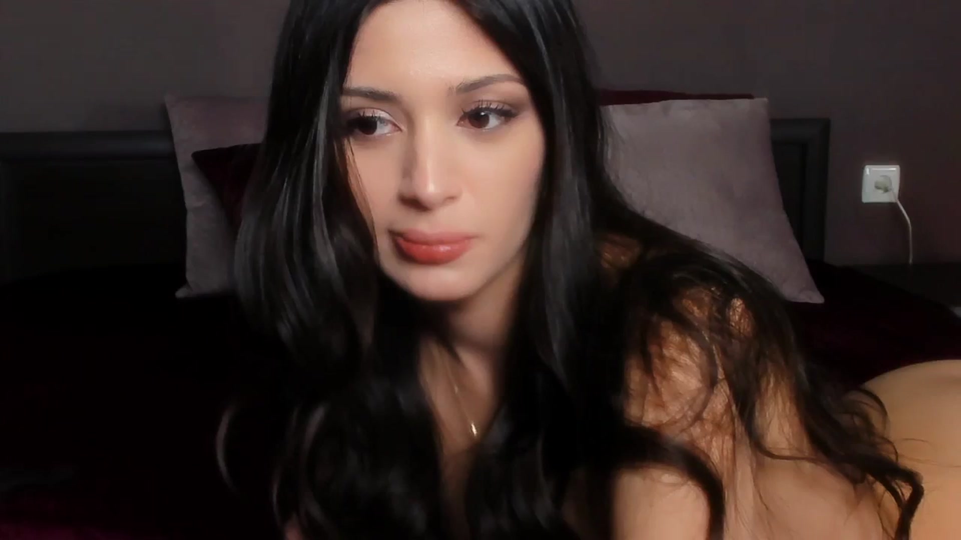 Gallery image thumbnail from Angel_on_Duty's myfreecams stream on, 02/12/2024, 02:08 image 16 of 20