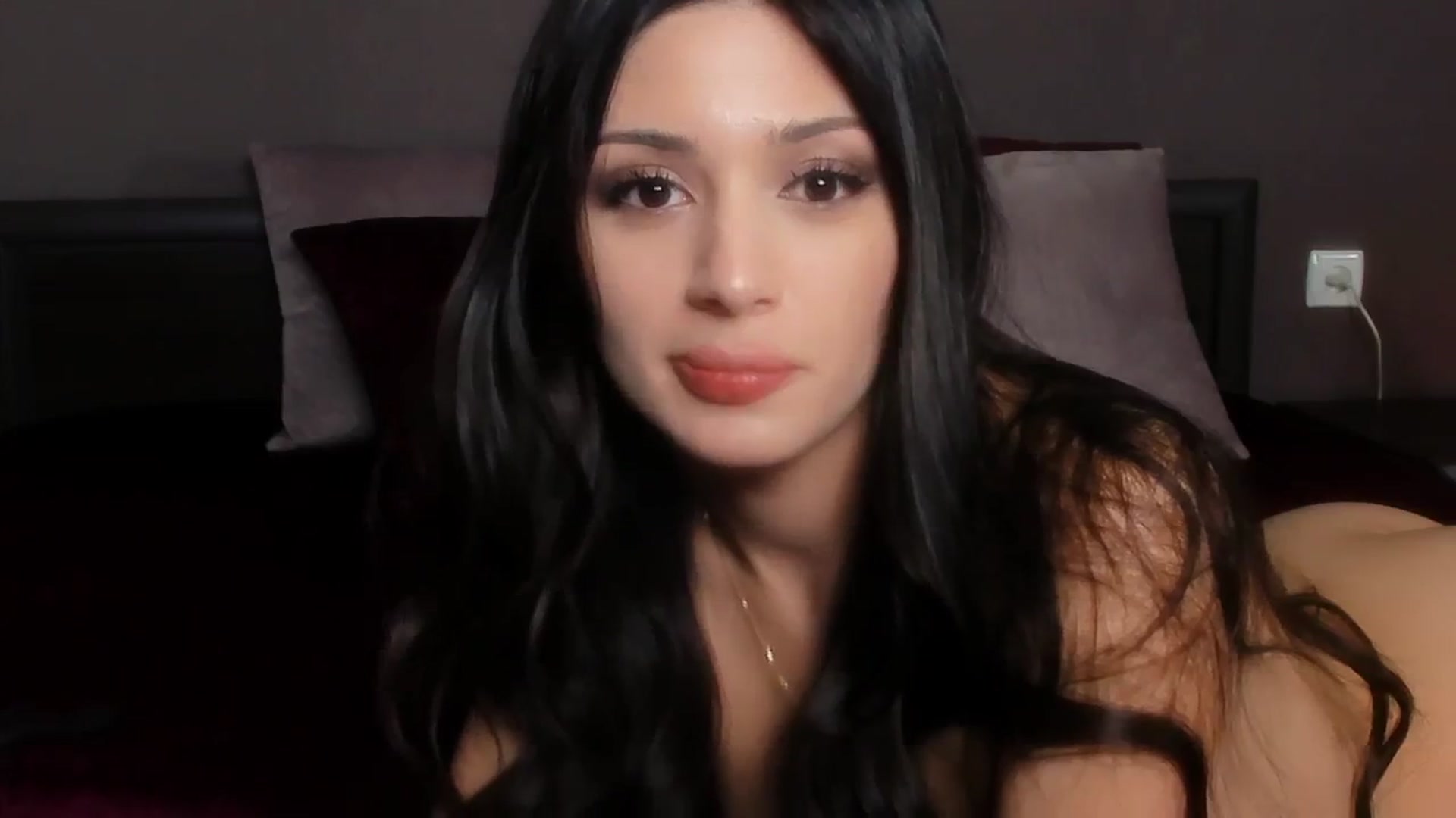 Gallery image thumbnail from Angel_on_Duty's myfreecams stream on, 02/12/2024, 02:08 image 17 of 20