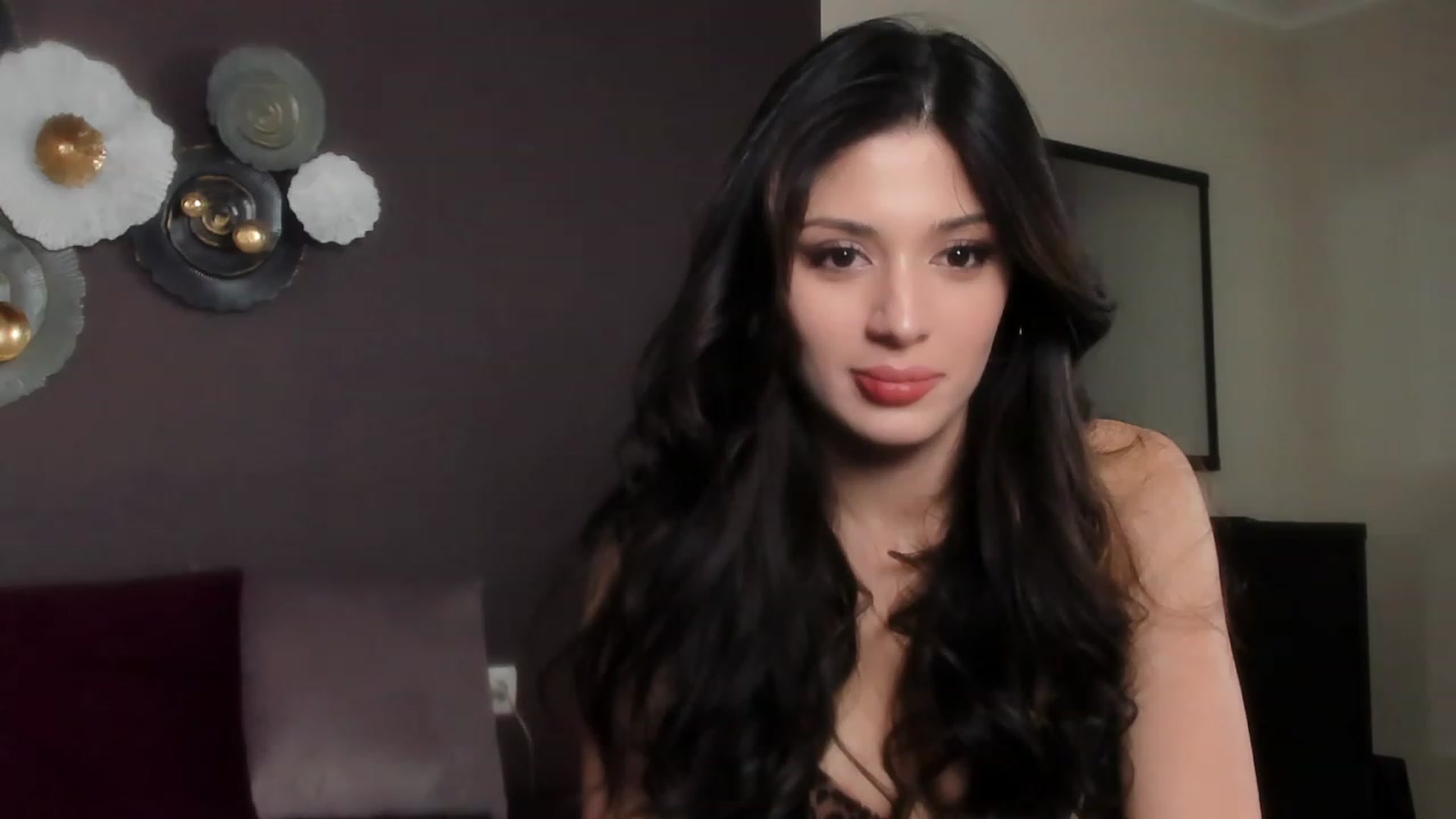 Gallery image thumbnail from Angel_on_Duty's myfreecams stream on, 02/13/2024, 03:03 image 4 of 20