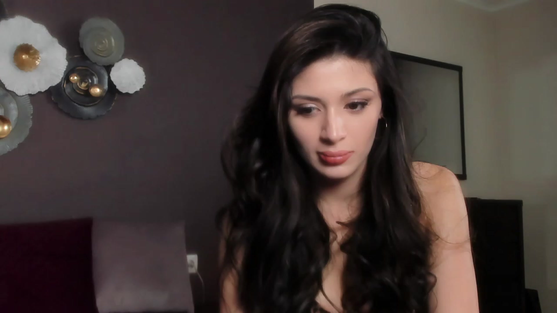 Gallery image thumbnail from Angel_on_Duty's myfreecams stream on, 02/13/2024, 03:03 image 5 of 20