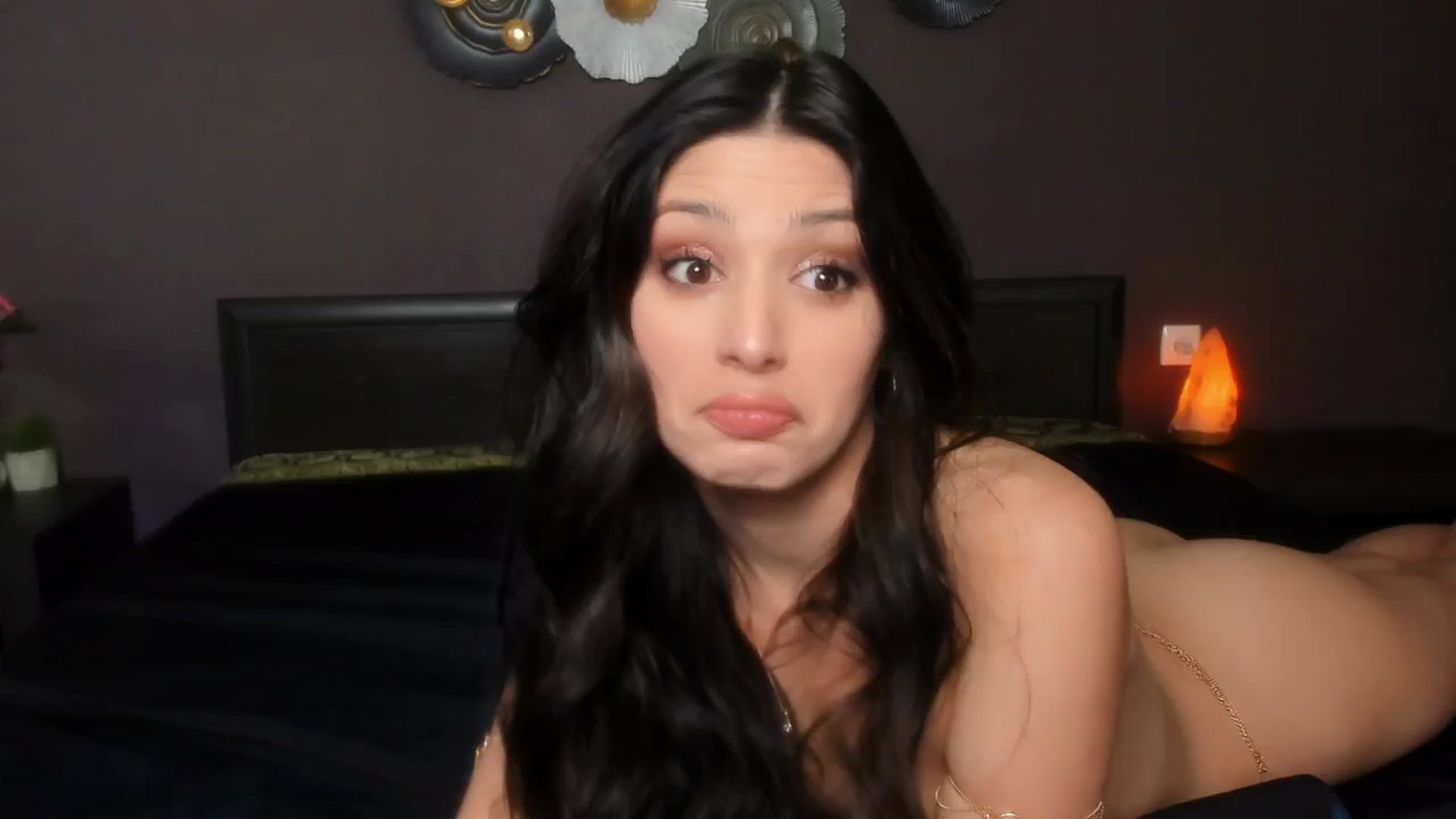 Gallery image thumbnail from Angel_on_Duty's myfreecams stream on, 02/16/2024, 22:27 image 14 of 20