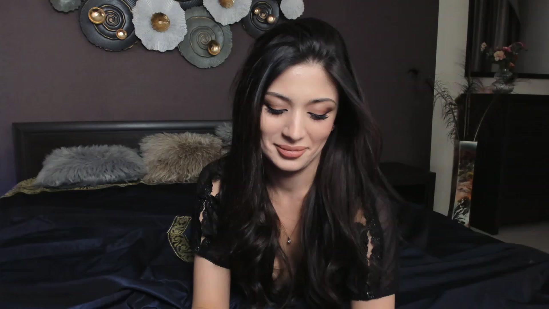 Gallery image thumbnail from Angel_on_Duty's myfreecams stream on, 02/18/2024, 24:12 image 12 of 20