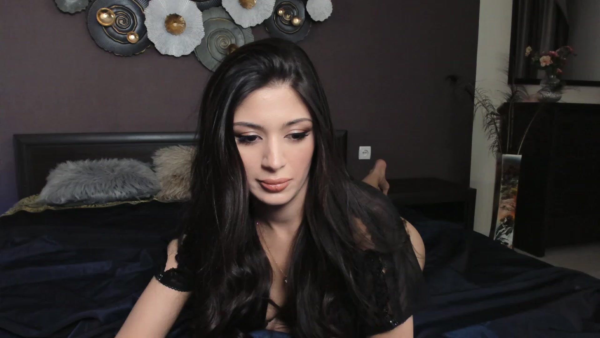 Gallery image thumbnail from Angel_on_Duty's myfreecams stream on, 02/18/2024, 24:12 image 15 of 20