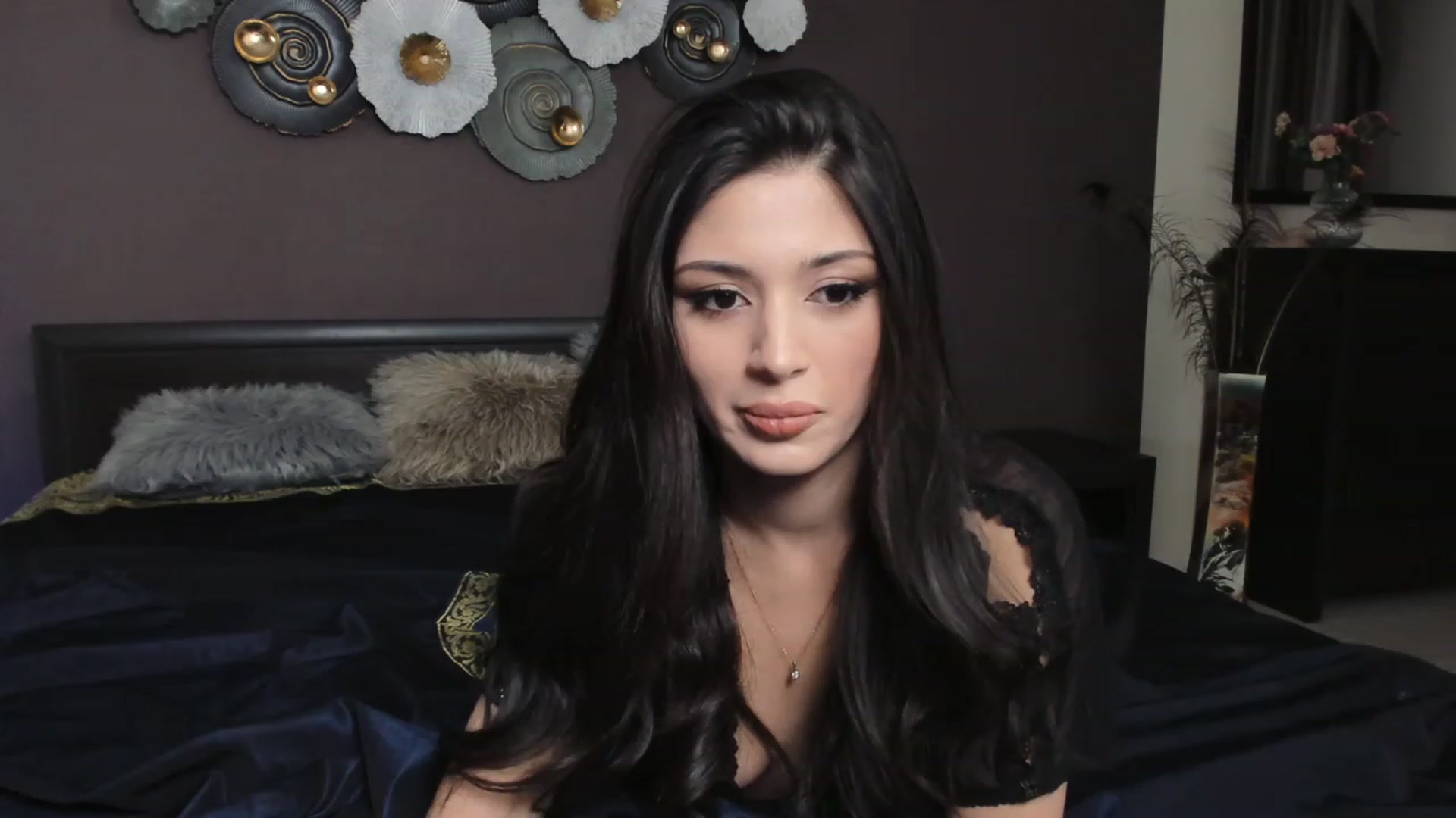 Gallery image thumbnail from Angel_on_Duty's myfreecams stream on, 02/18/2024, 24:12 image 18 of 20