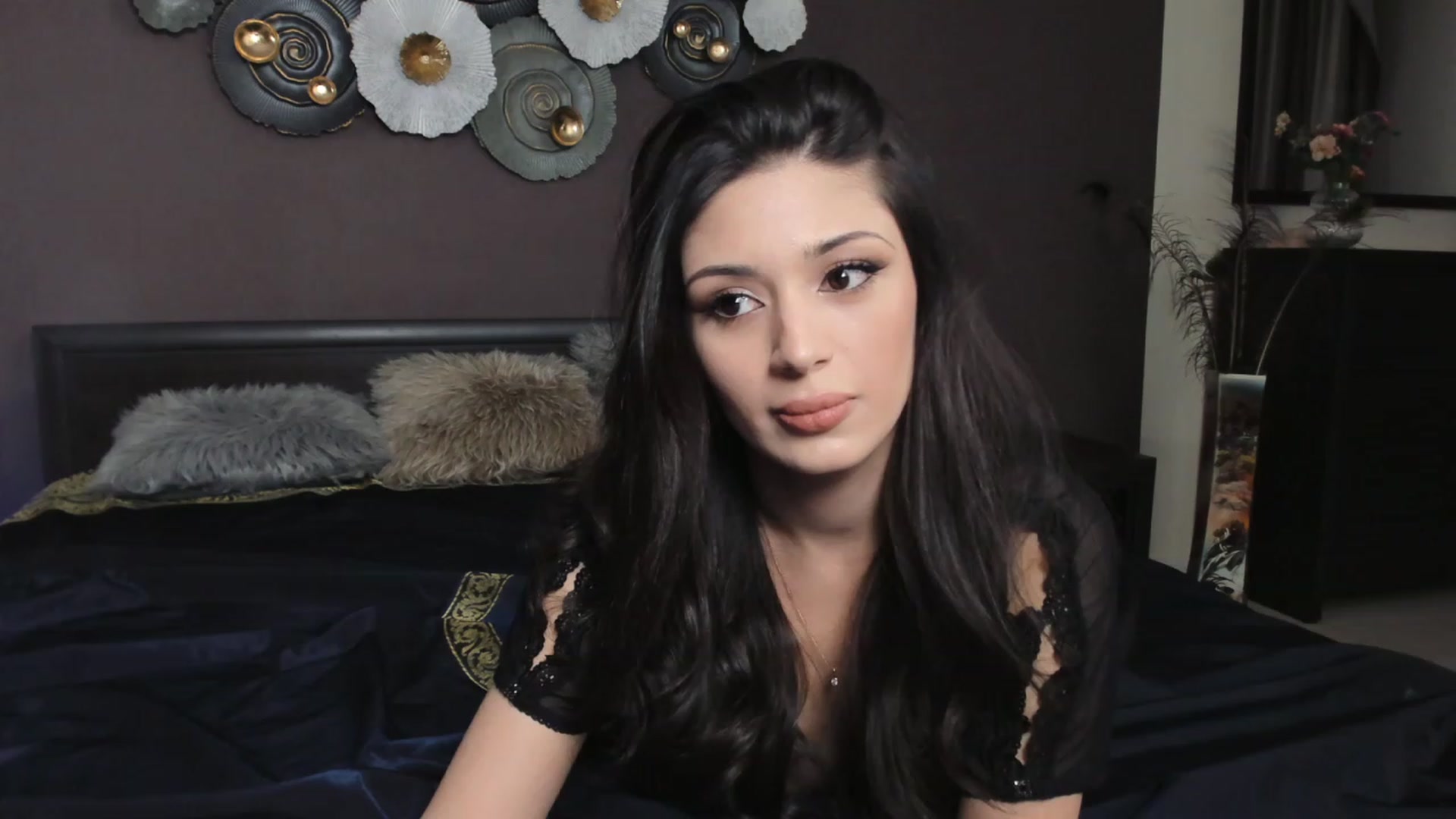 Gallery image thumbnail from Angel_on_Duty's myfreecams stream on, 02/18/2024, 24:12 image 7 of 20