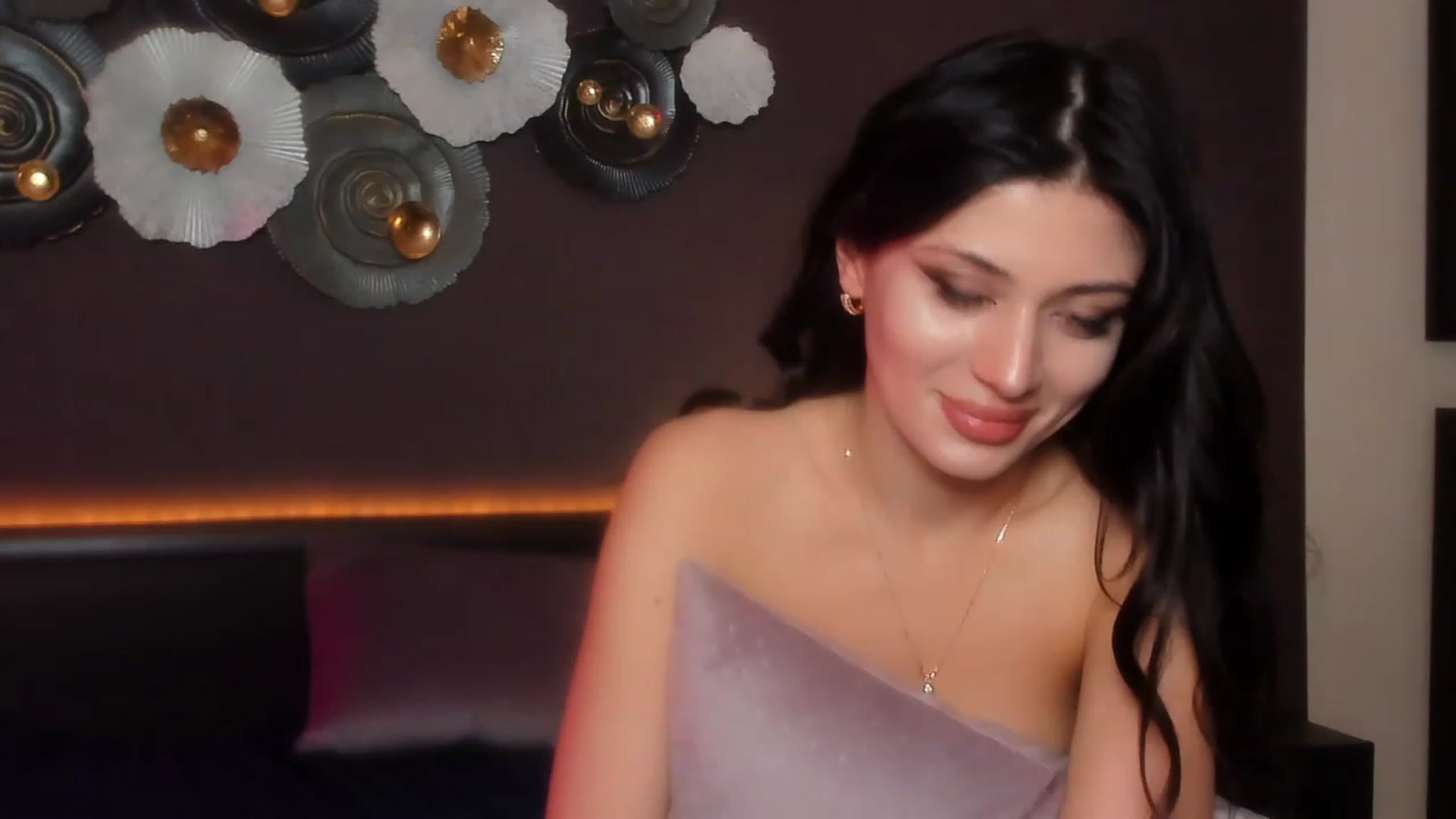 Gallery image thumbnail from Angel_on_Duty's myfreecams stream on, 02/27/2024, 23:31 image 16 of 20