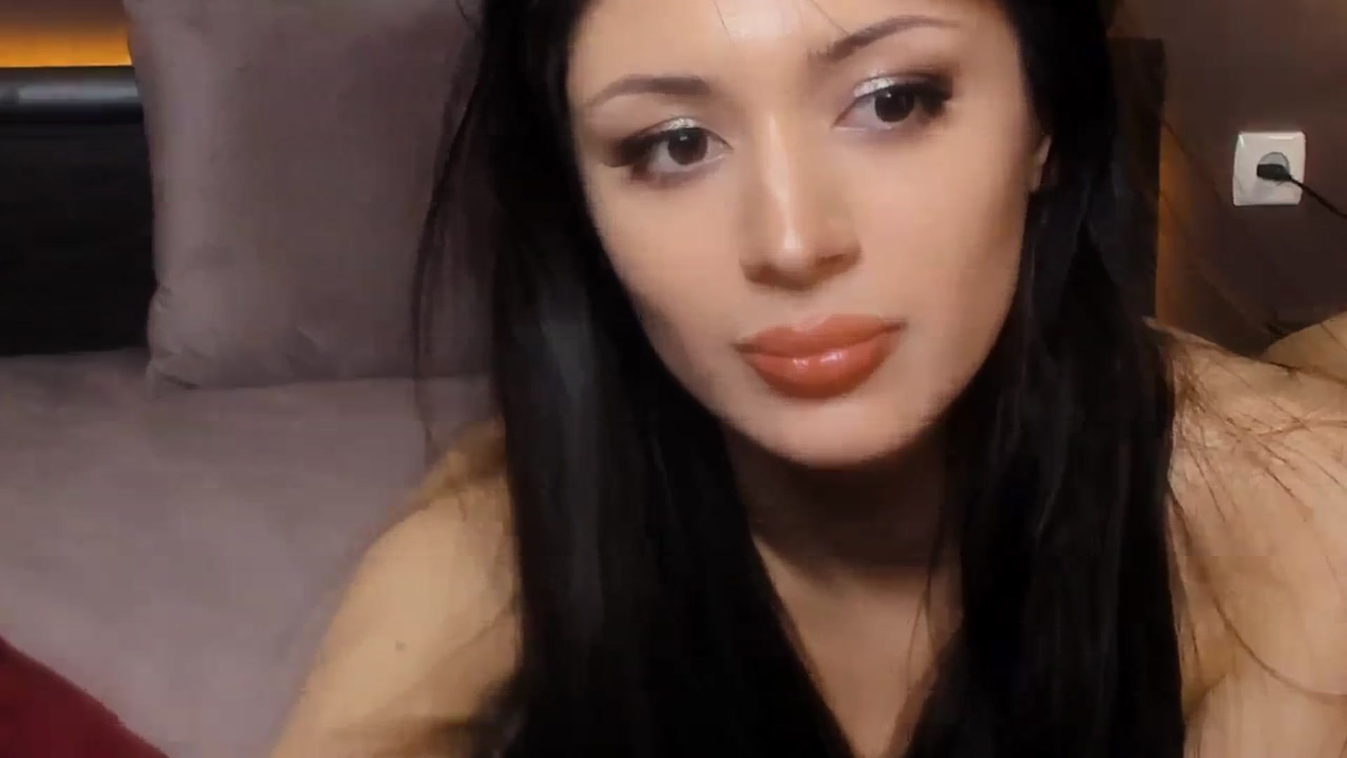Gallery image thumbnail from Angel_on_Duty's myfreecams stream on, 03/03/2024, 24:42 image 10 of 20