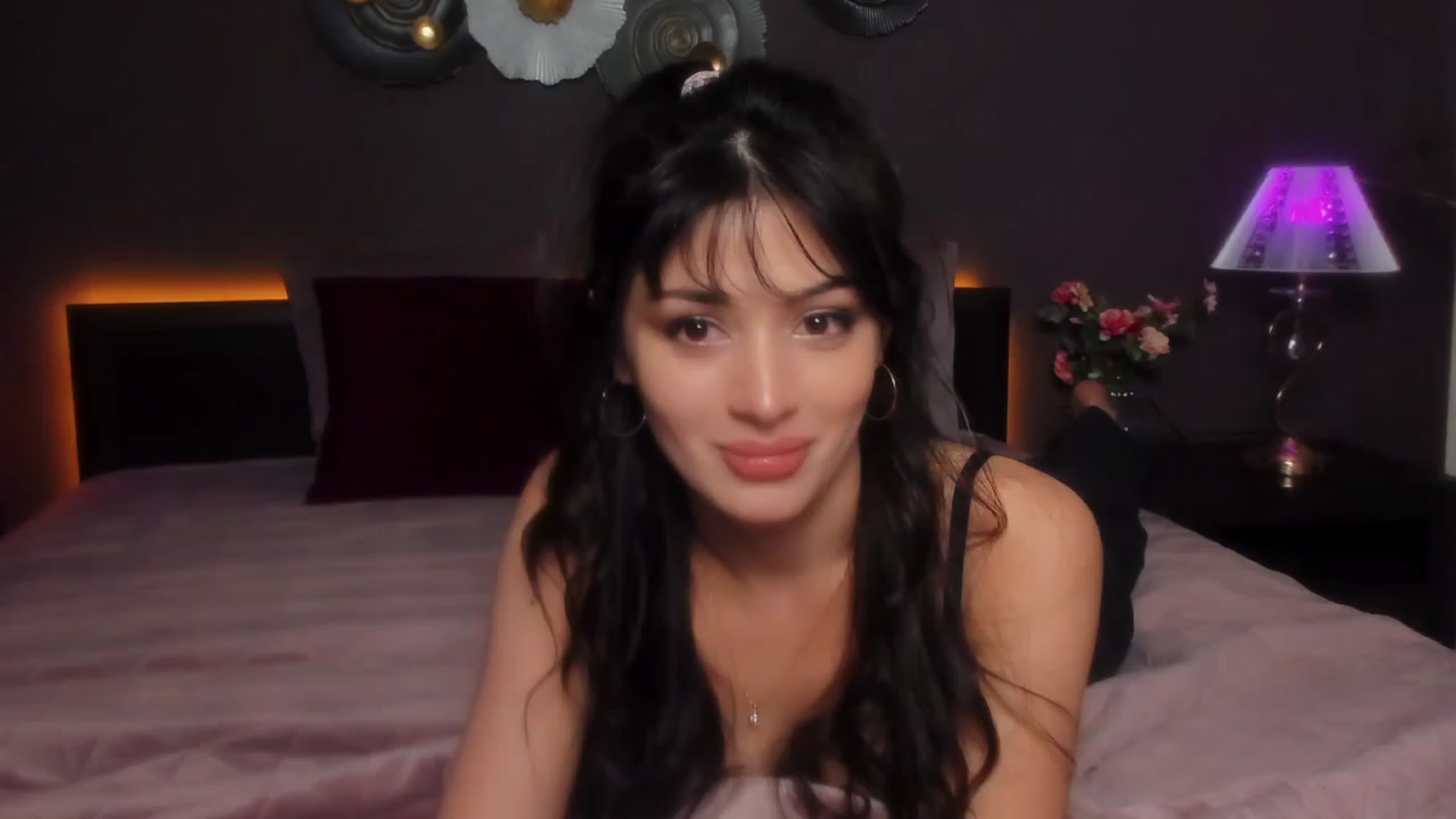 Gallery image thumbnail from Angel_on_Duty's myfreecams stream on, 03/07/2024, 01:13 image 5 of 20