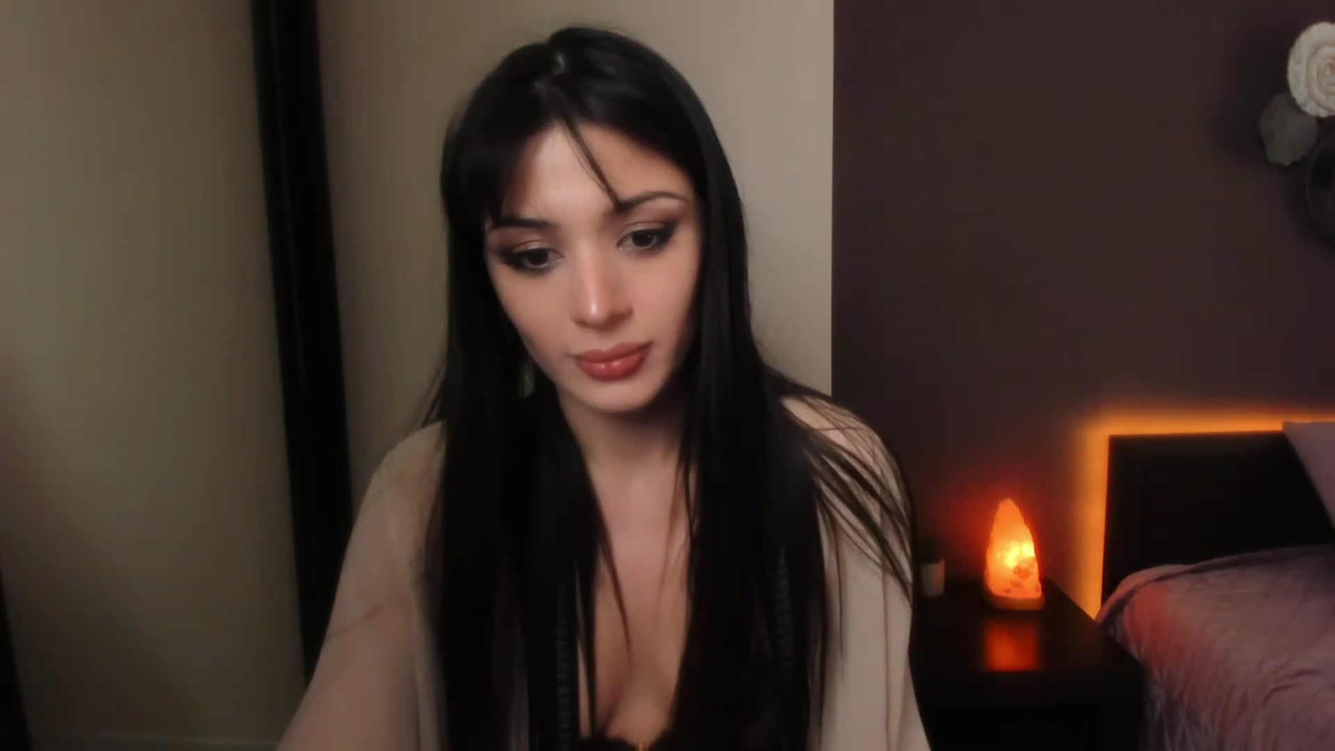 Gallery image thumbnail from Angel_on_Duty's myfreecams stream on, 03/08/2024, 03:44 image 6 of 20