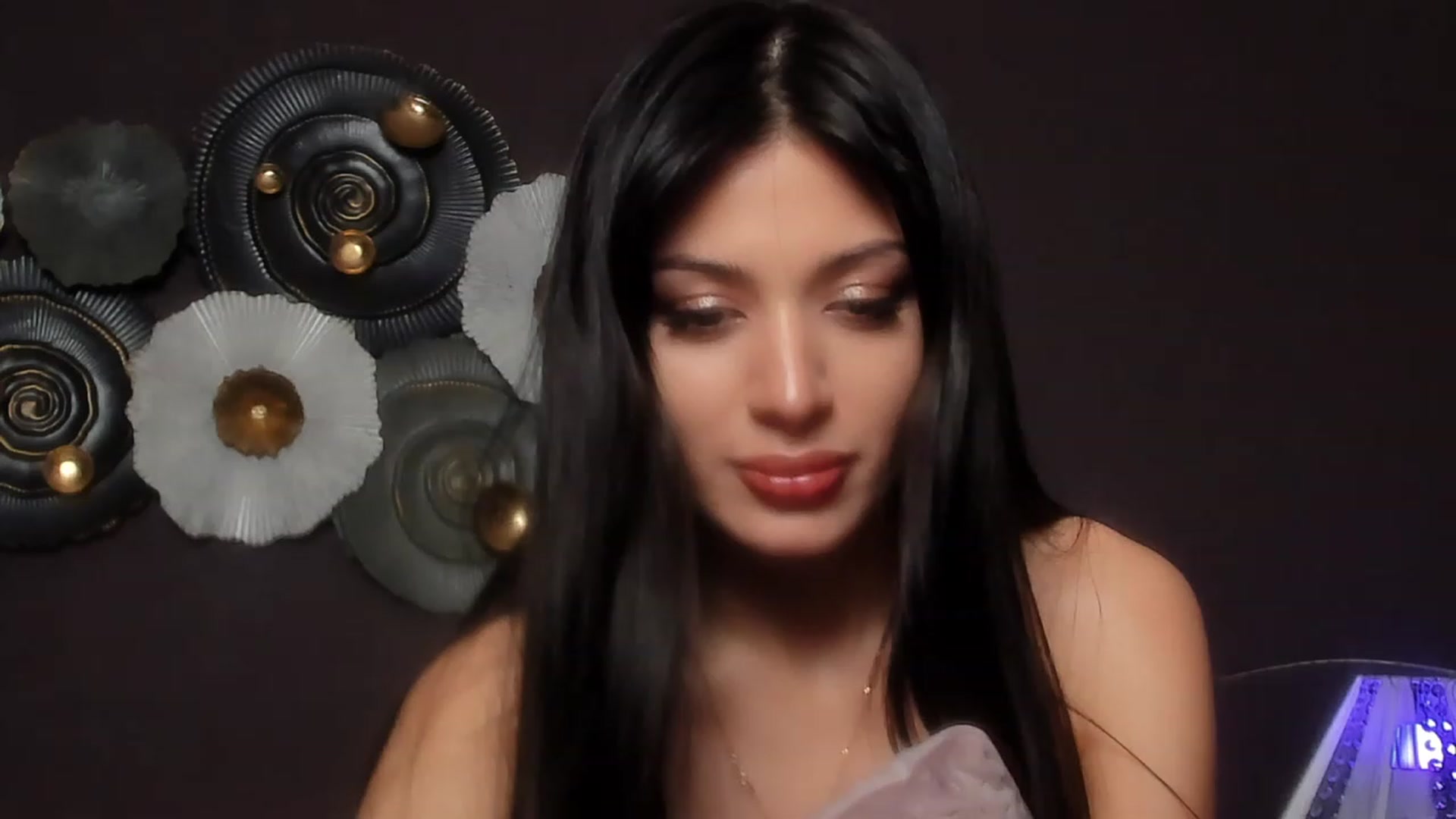Gallery image thumbnail from Angel_on_Duty's myfreecams stream on, 03/11/2024, 24:00 image 5 of 20