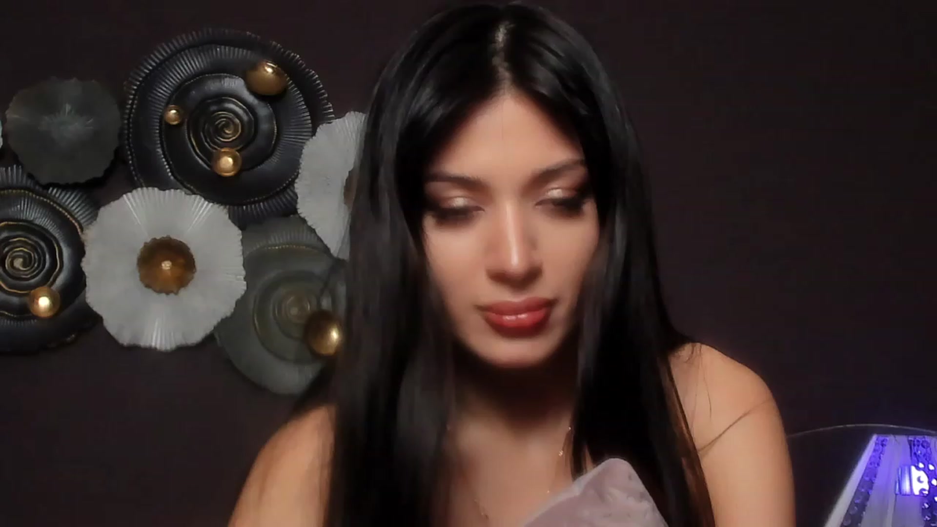 Gallery image thumbnail from Angel_on_Duty's myfreecams stream on, 03/11/2024, 24:00 image 4 of 20