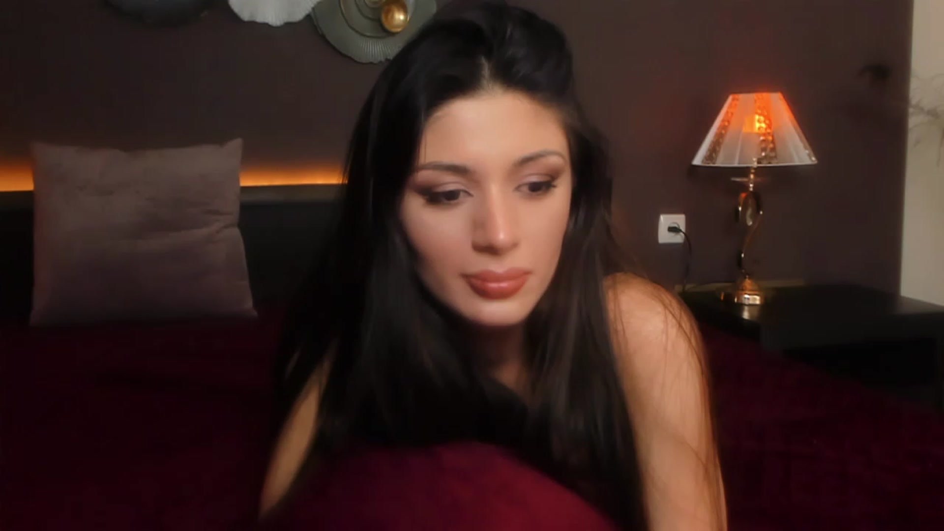Gallery image thumbnail from Angel_on_Duty's myfreecams stream on, 03/19/2024, 24:42 image 14 of 20