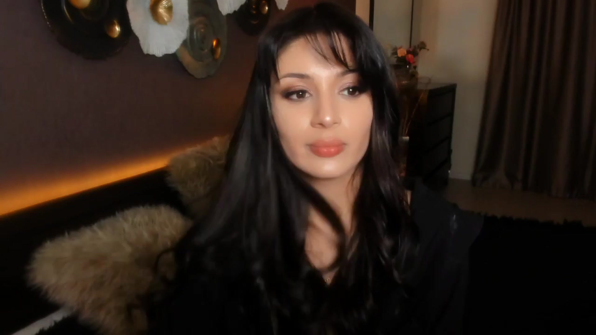 Gallery image thumbnail from Angel_on_Duty's myfreecams stream on, 03/26/2024, 23:08 image 20 of 20