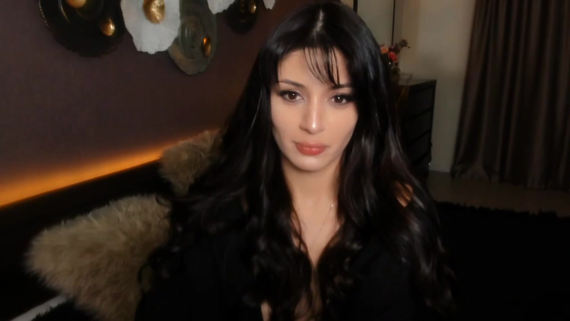 Gallery image thumbnail from Angel_on_Duty's myfreecams stream on, 03/26/2024, 23:08 image 8 of 20