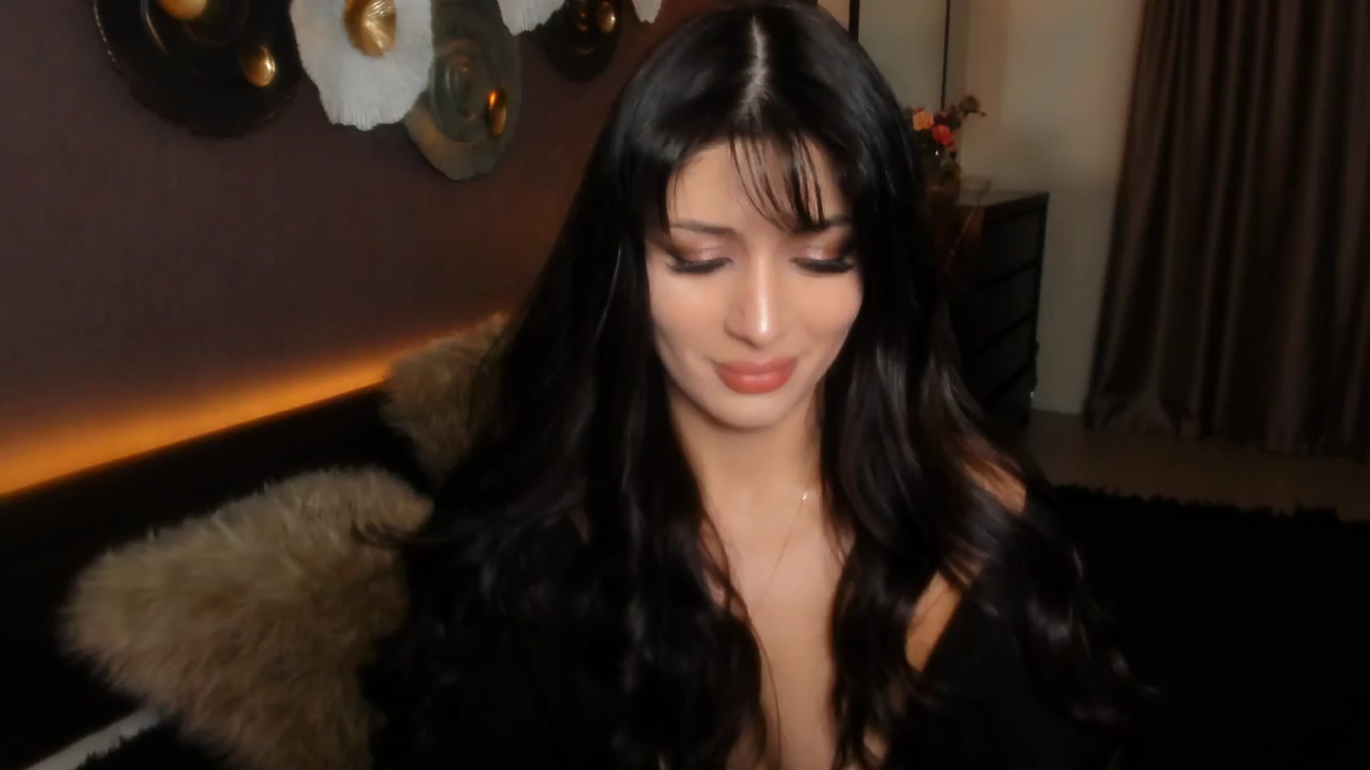 Gallery image thumbnail from Angel_on_Duty's myfreecams stream on, 03/26/2024, 23:08 image 9 of 20