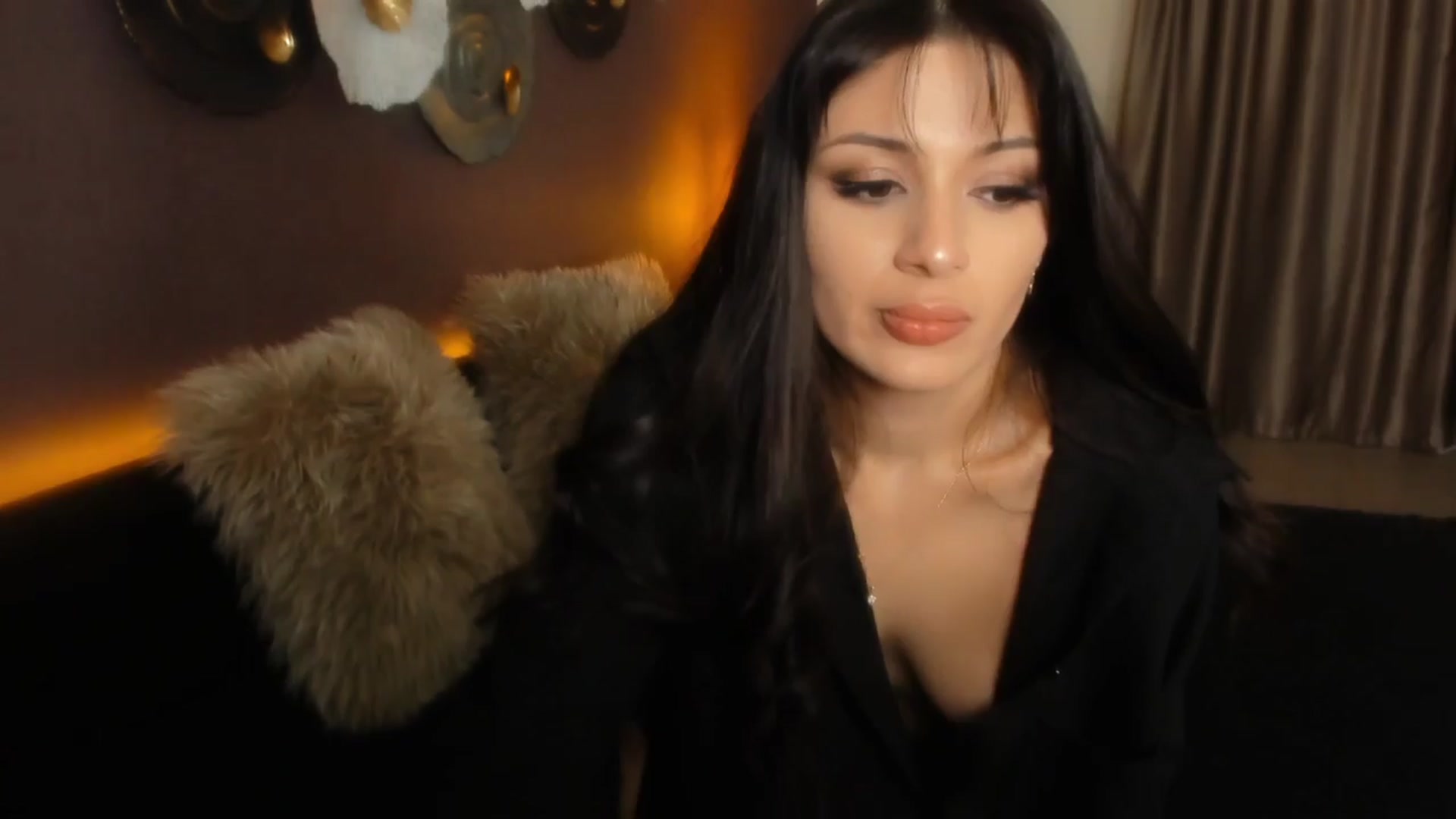 Gallery image thumbnail from Angel_on_Duty's myfreecams stream on, 03/27/2024, 03:13 image 2 of 20