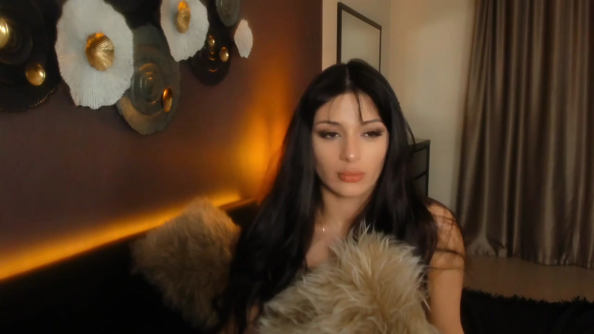 Gallery image thumbnail from Angel_on_Duty's myfreecams stream on, 03/27/2024, 03:13 image 19 of 20