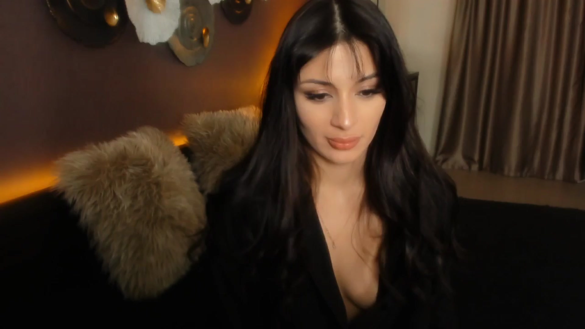 Gallery image thumbnail from Angel_on_Duty's myfreecams stream on, 03/27/2024, 03:13 image 4 of 20