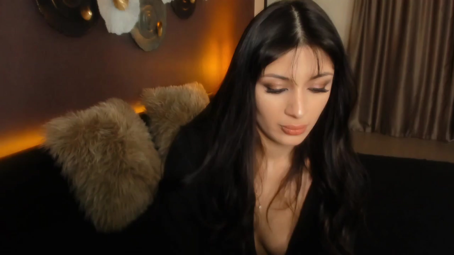 Gallery image thumbnail from Angel_on_Duty's myfreecams stream on, 03/27/2024, 03:13 image 7 of 20