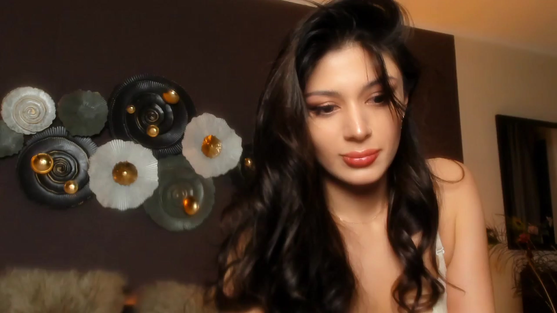 Gallery image thumbnail from Angel_on_Duty's myfreecams stream on, 04/04/2024, 22:36 image 3 of 20