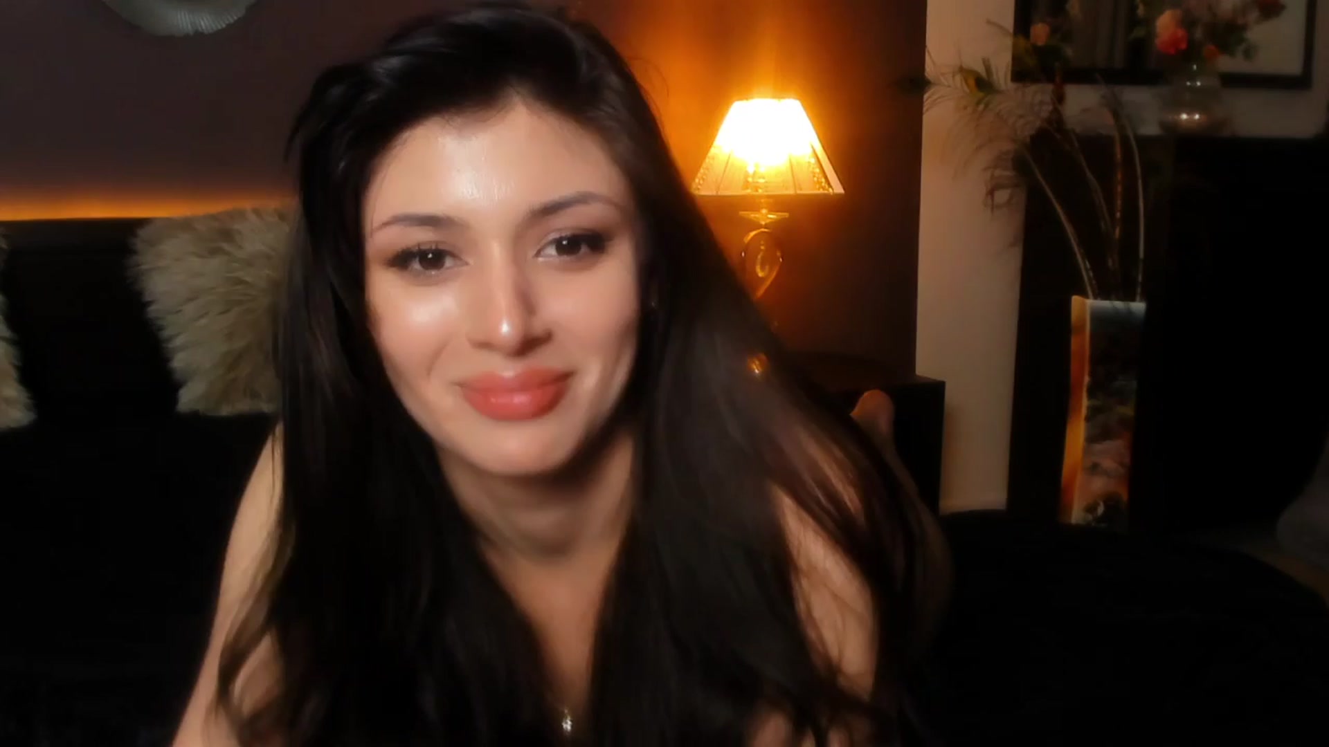 Gallery image thumbnail from Angel_on_Duty's myfreecams stream on, 04/06/2024, 02:31 image 17 of 20