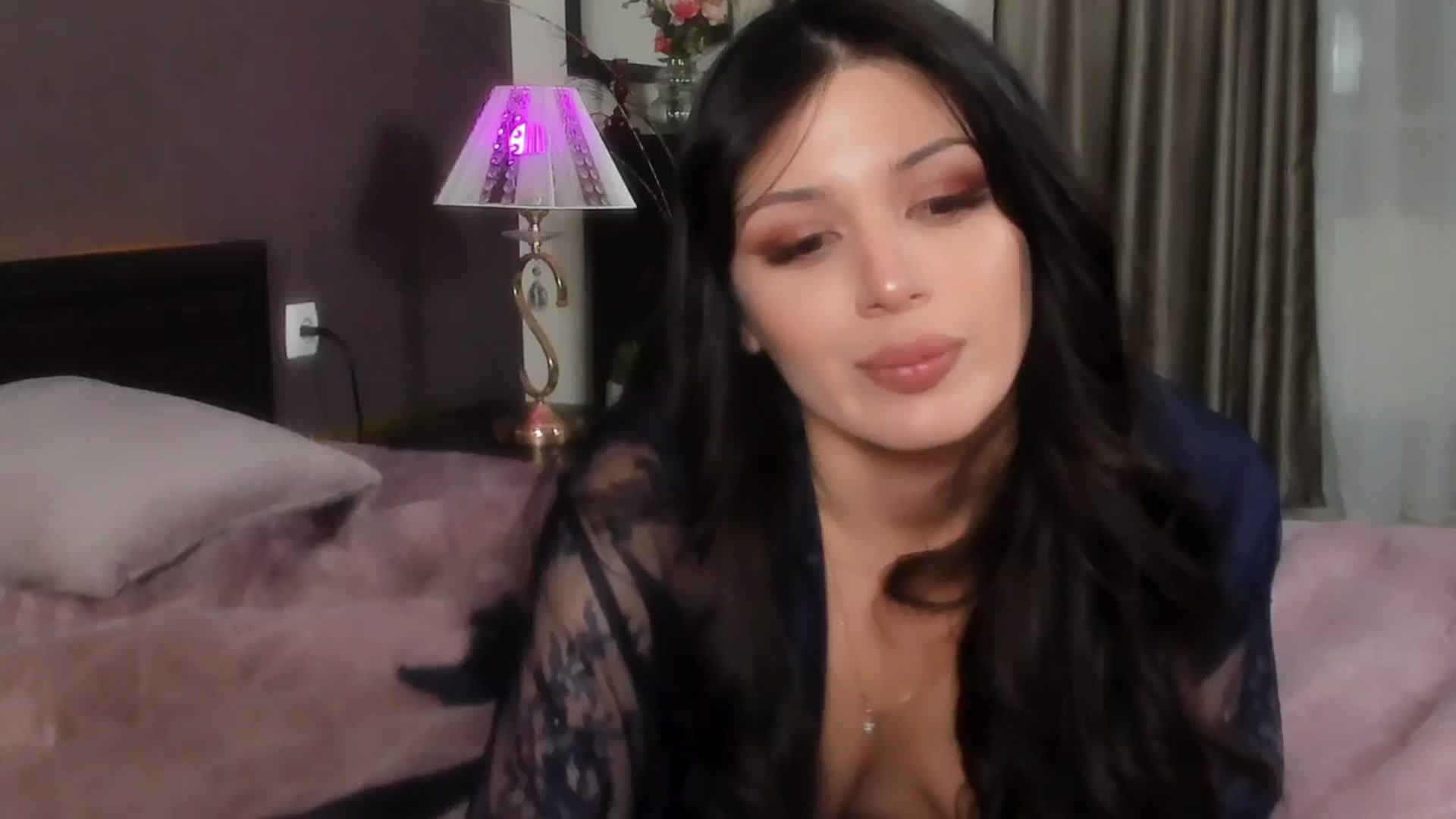 Gallery image thumbnail from Angel_on_Duty's myfreecams stream on, 04/25/2024, 23:26 image 2 of 20