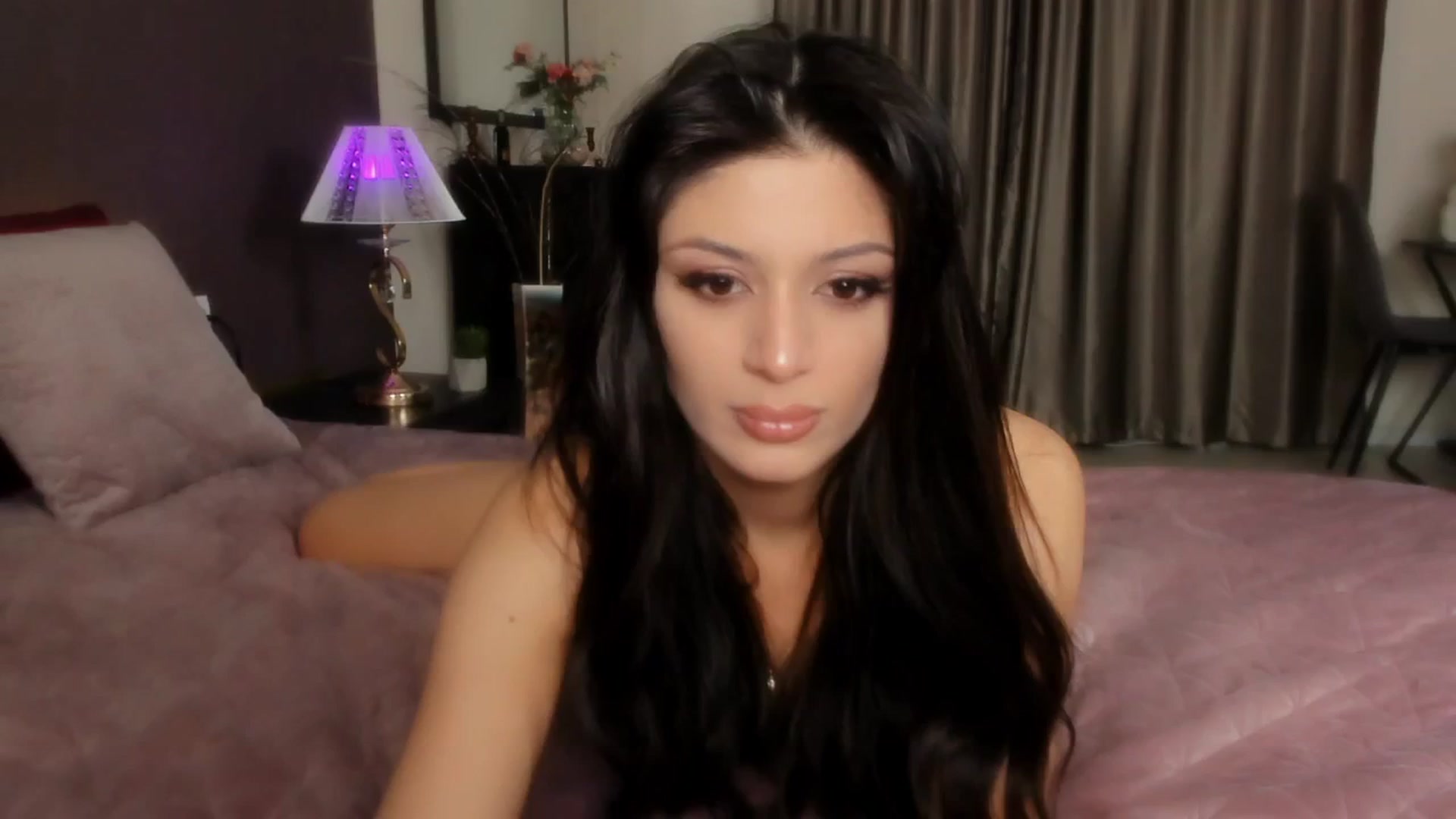 Gallery image thumbnail from Angel_on_Duty's myfreecams stream on, 04/26/2024, 22:14 image 1 of 20