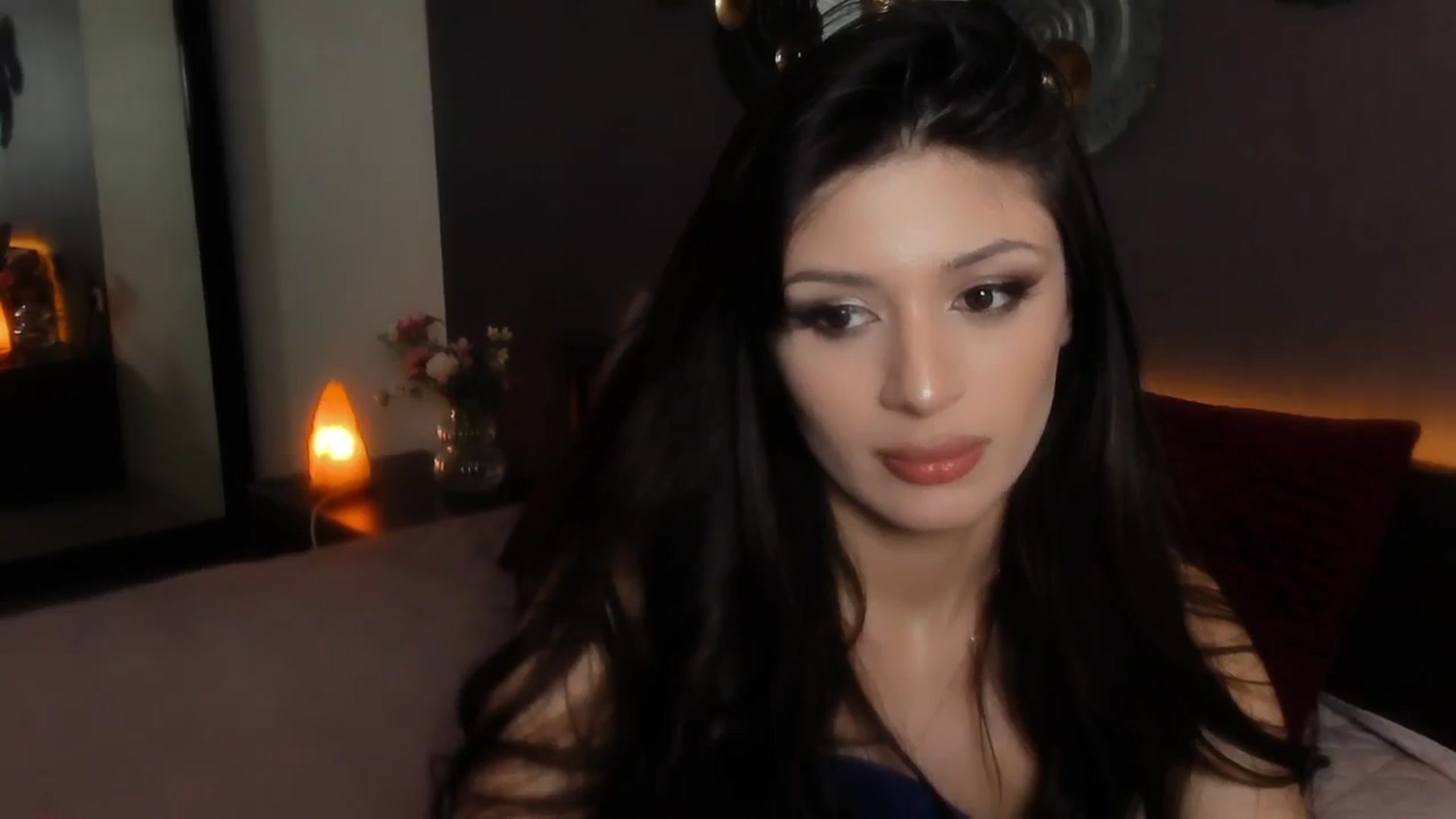Gallery image thumbnail from Angel_on_Duty's myfreecams stream on, 05/02/2024, 02:45 image 11 of 20