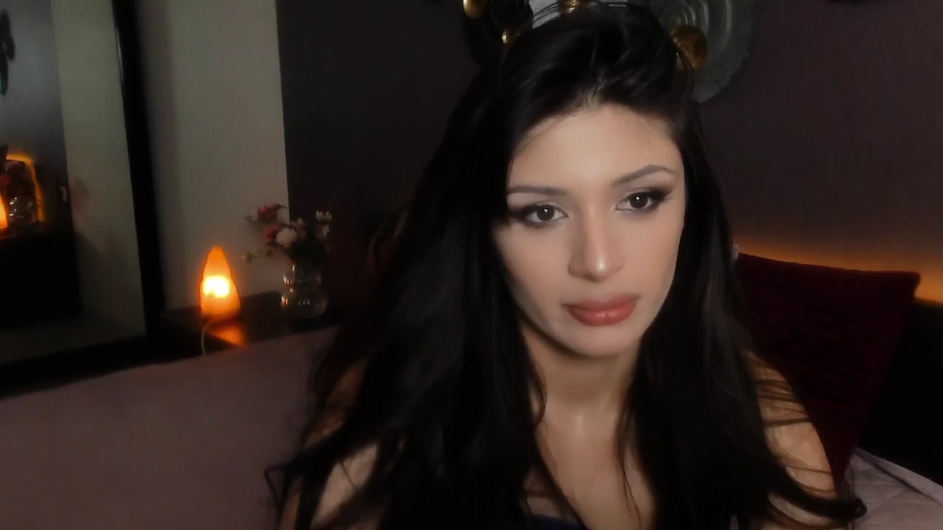 Gallery image thumbnail from Angel_on_Duty's myfreecams stream on, 05/02/2024, 02:45 image 9 of 20