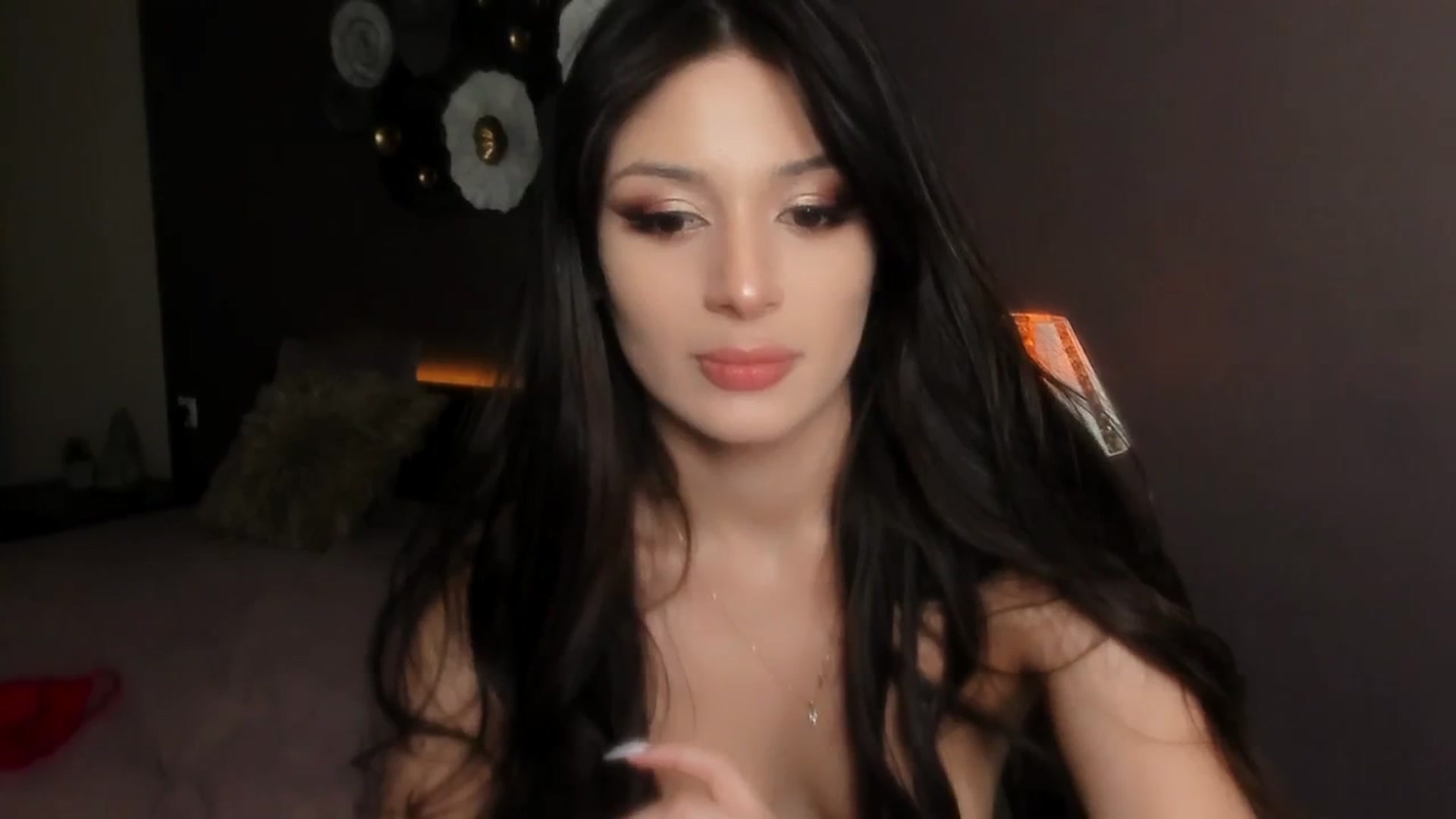 Gallery image thumbnail from Angel_on_Duty's myfreecams stream on, 05/02/2024, 22:44 image 20 of 20