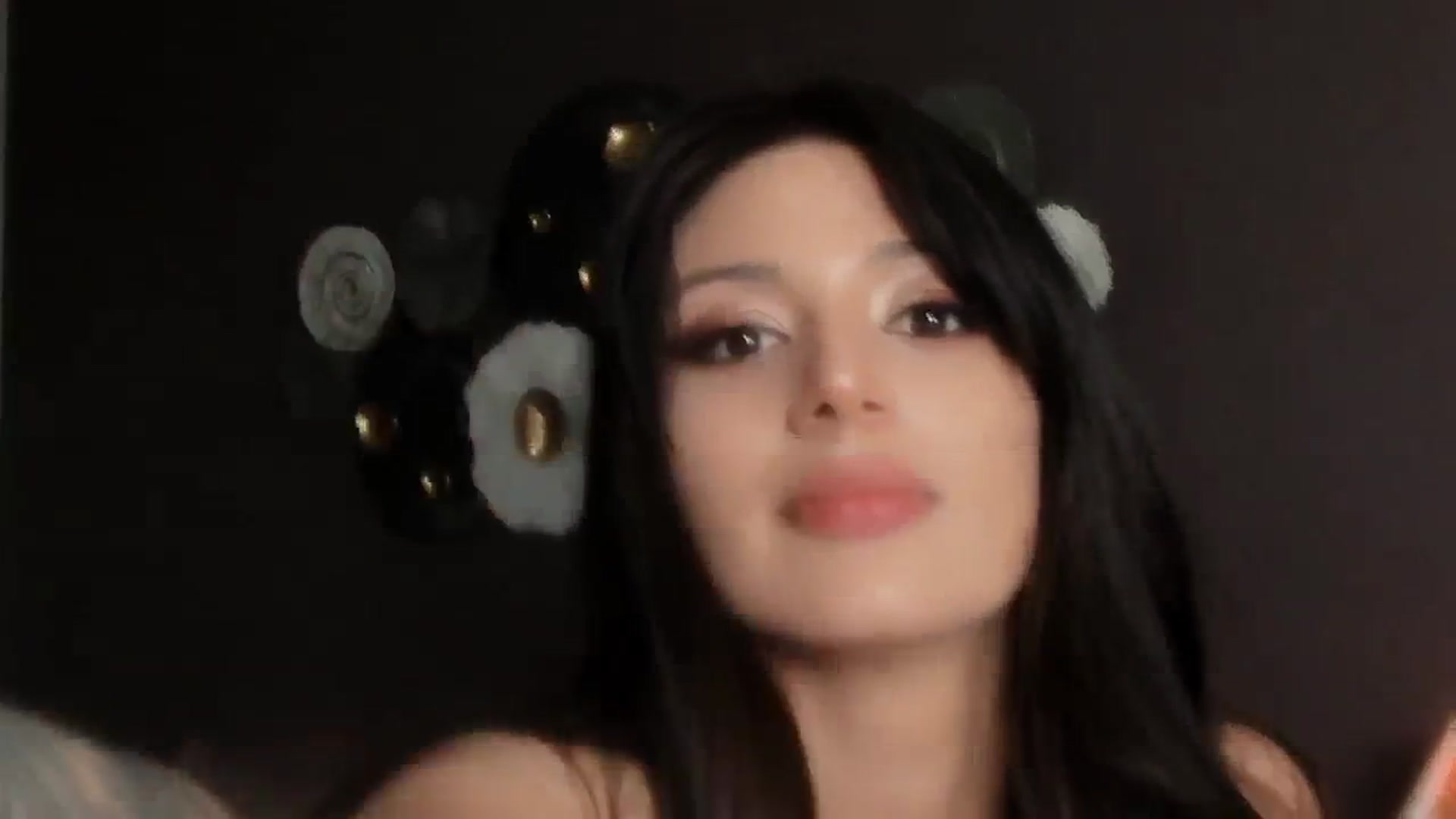 Gallery image thumbnail from Angel_on_Duty's myfreecams stream on, 05/02/2024, 23:33 image 3 of 20