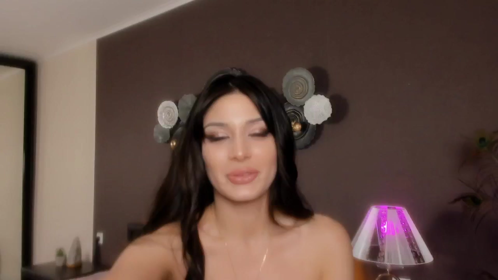 Gallery image thumbnail from Angel_on_Duty's myfreecams stream on, 05/04/2024, 23:54 image 2 of 20