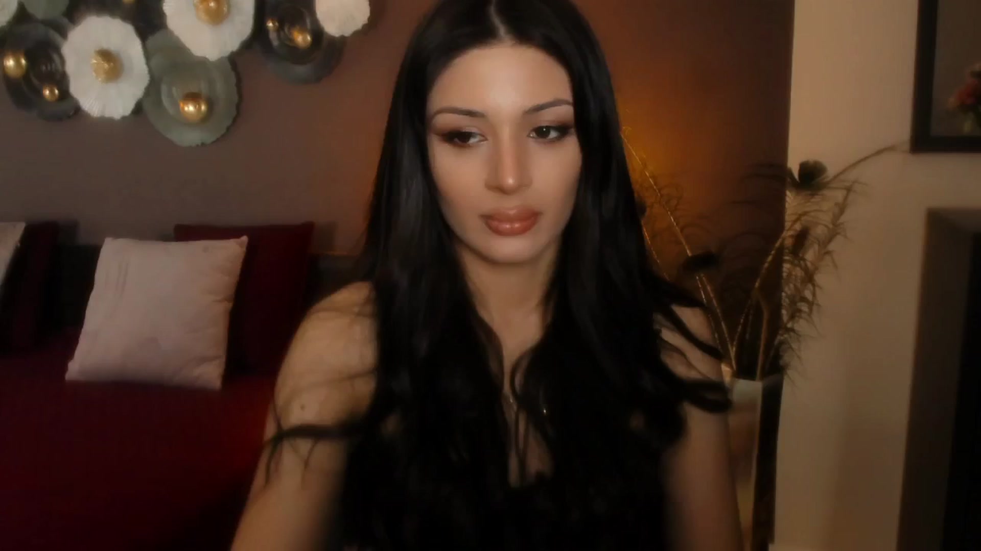 Gallery image thumbnail from Angel_on_Duty's myfreecams stream on, 05/06/2024, 22:46 image 6 of 20