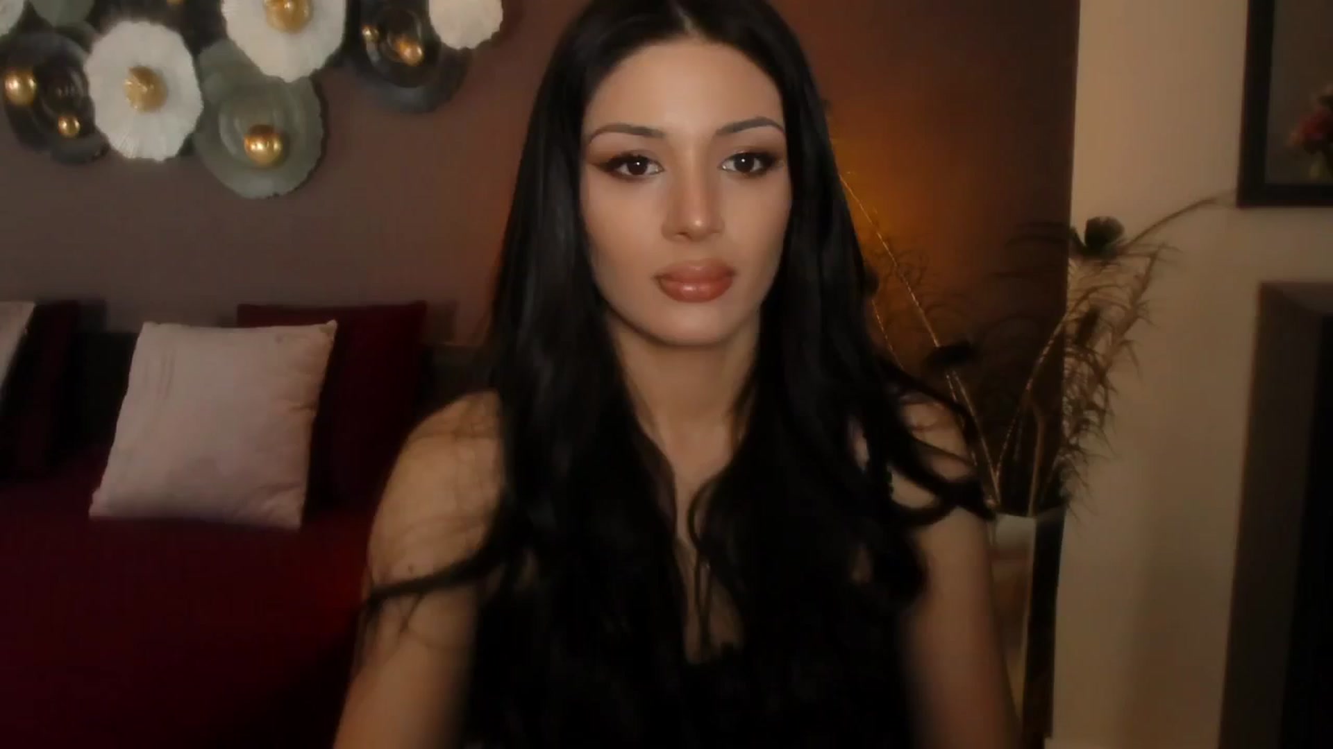 Gallery image thumbnail from Angel_on_Duty's myfreecams stream on, 05/06/2024, 22:46 image 5 of 20